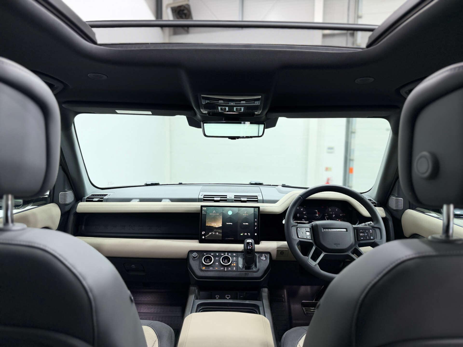 Land Rover Defender view 18