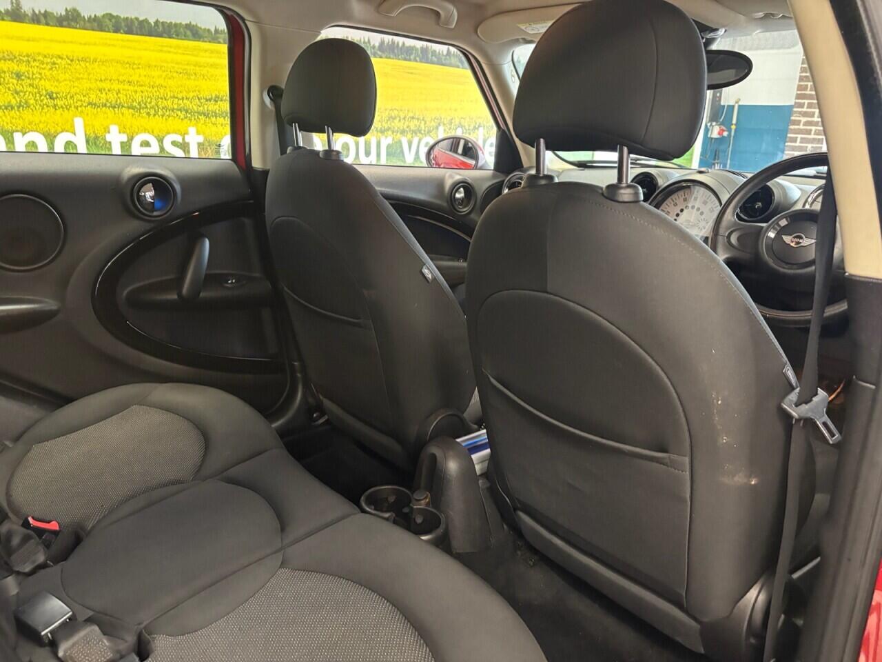MINI Countryman view 22