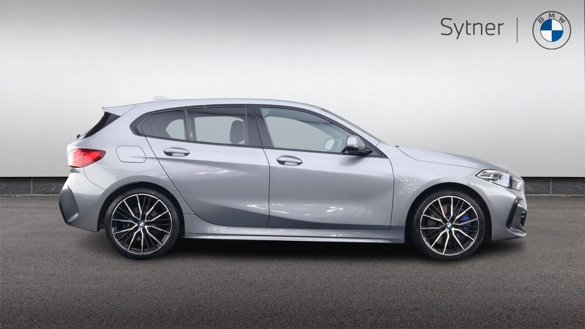 BMW 1 Series view 3