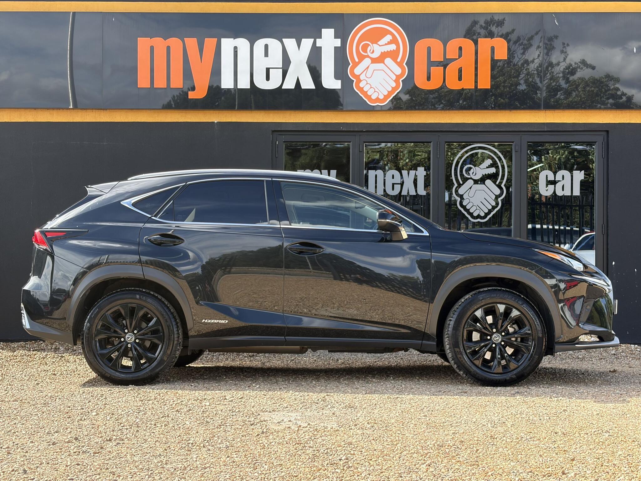 Lexus NX view 13