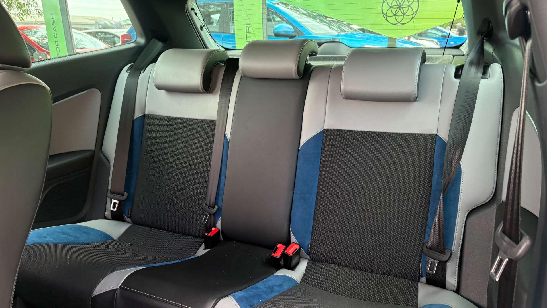 Volkswagen Polo view 10