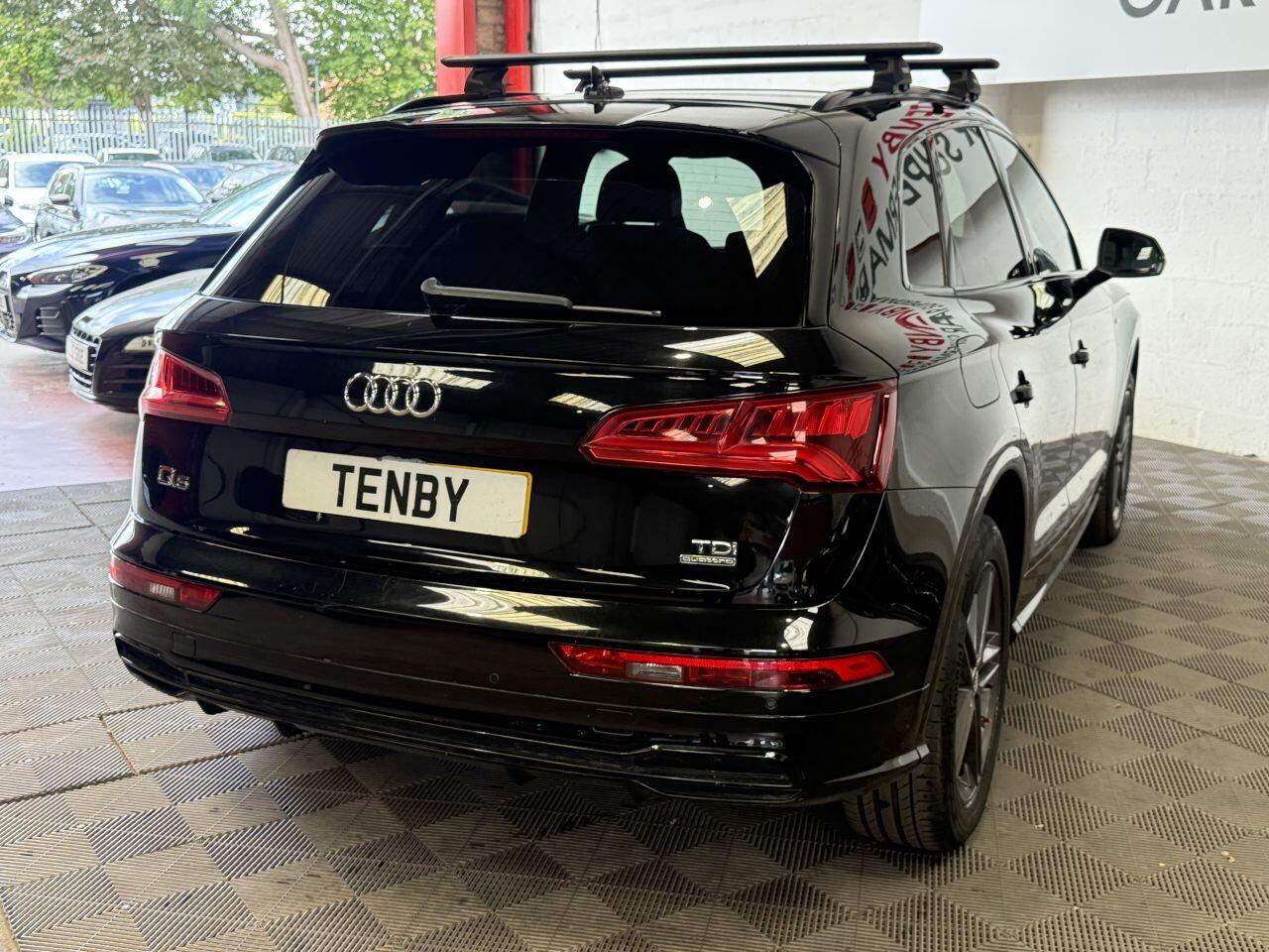 Audi Q5 view 10