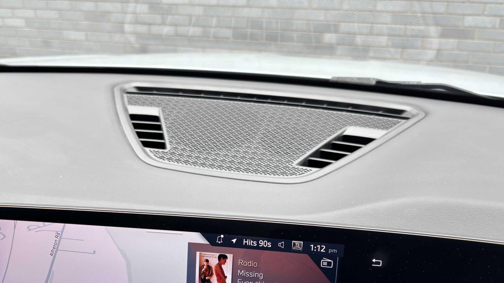 BMW X2 view 29