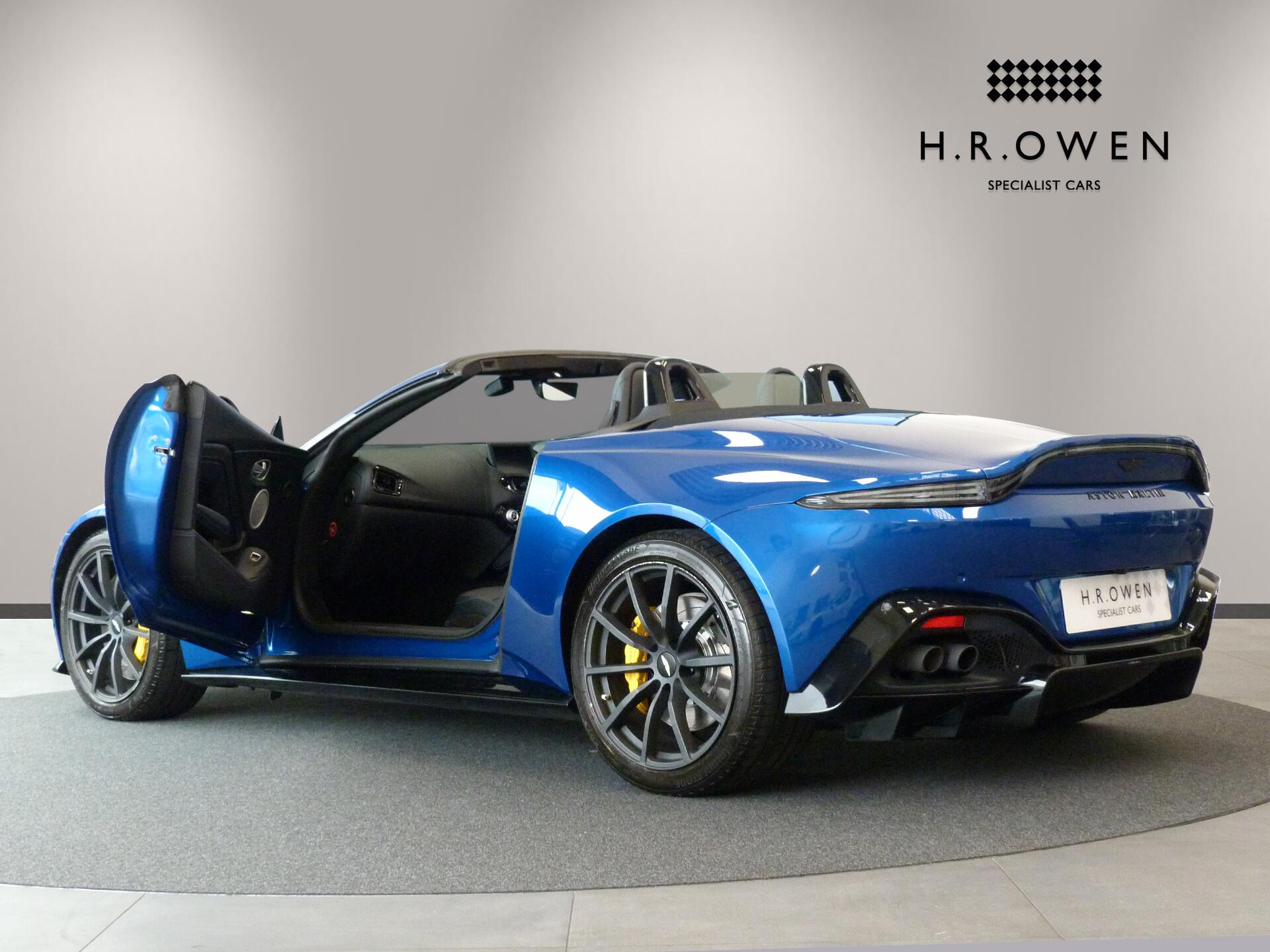 Aston Martin Vantage view 17