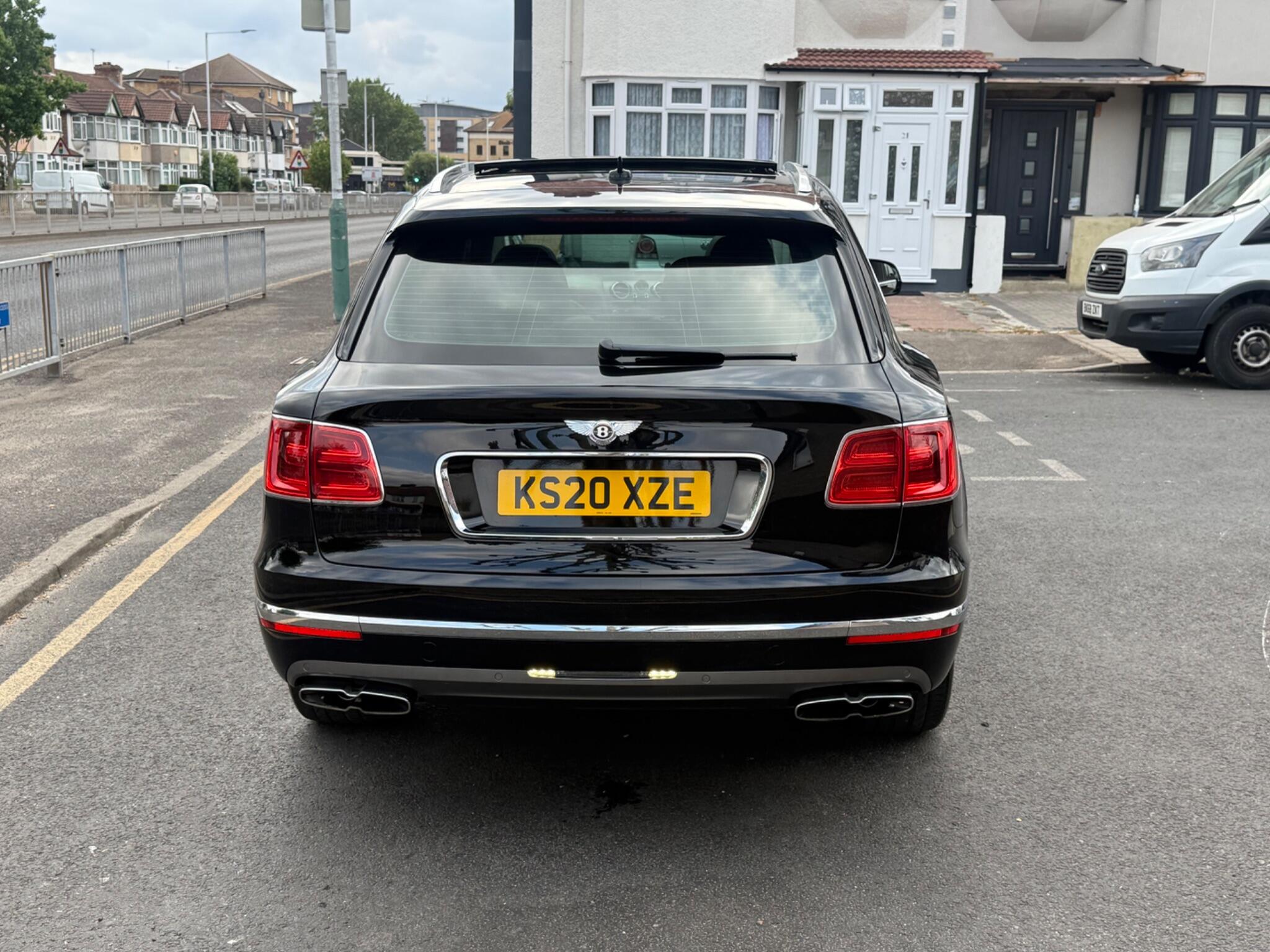 Bentley Bentayga view 6