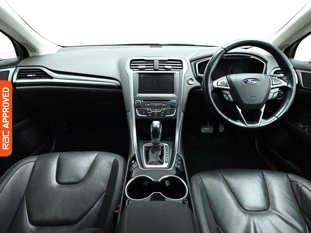 Ford Mondeo view 2