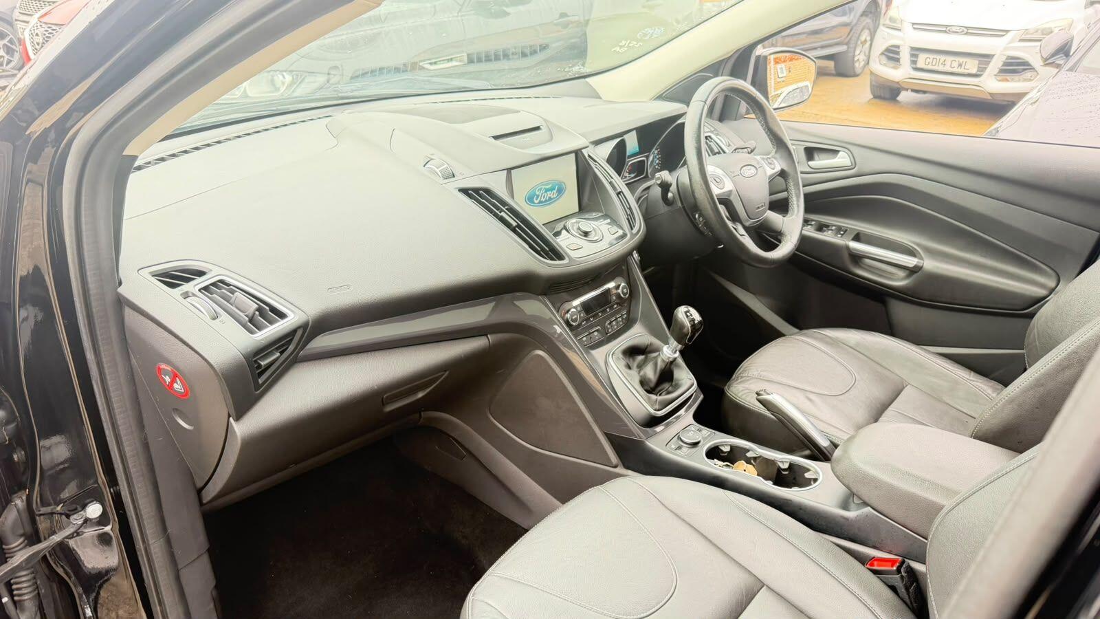 Ford Kuga view 32