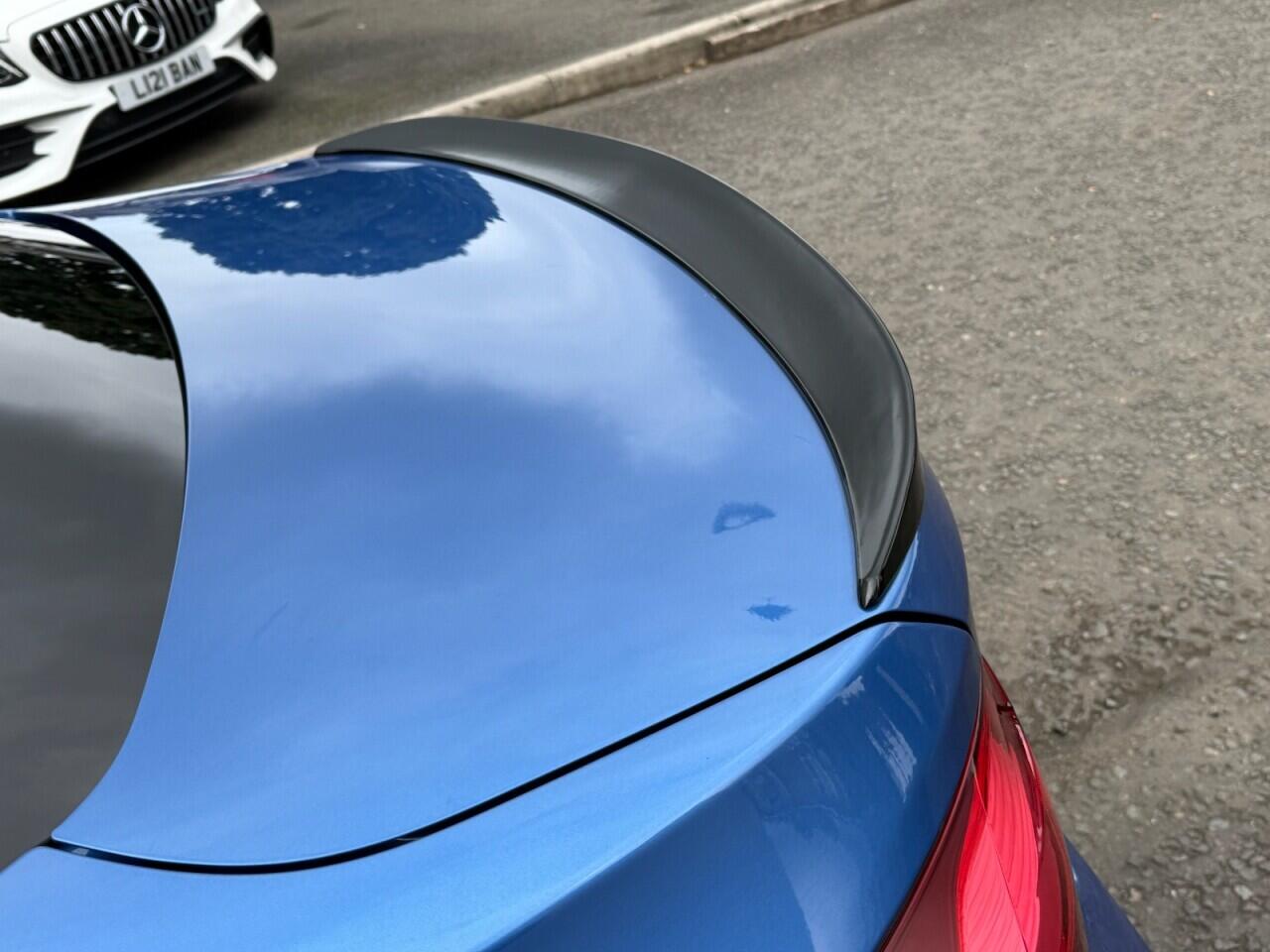 BMW 3 Series view 8