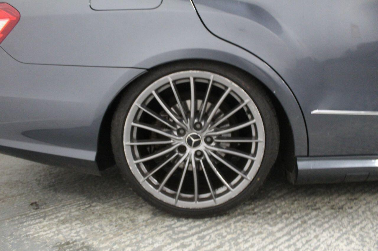 Mercedes-Benz E-Class view 57