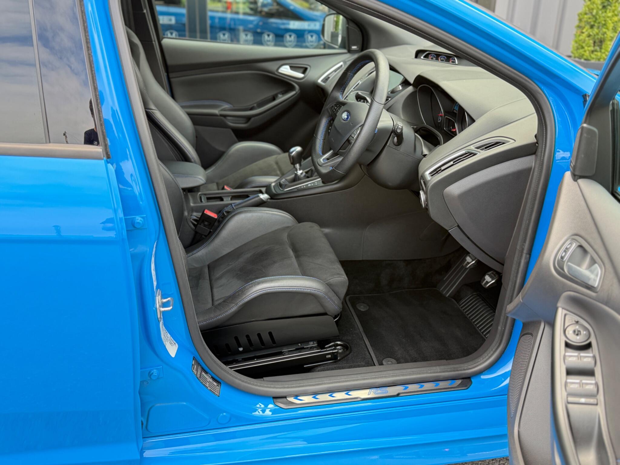 Ford Focus view 14