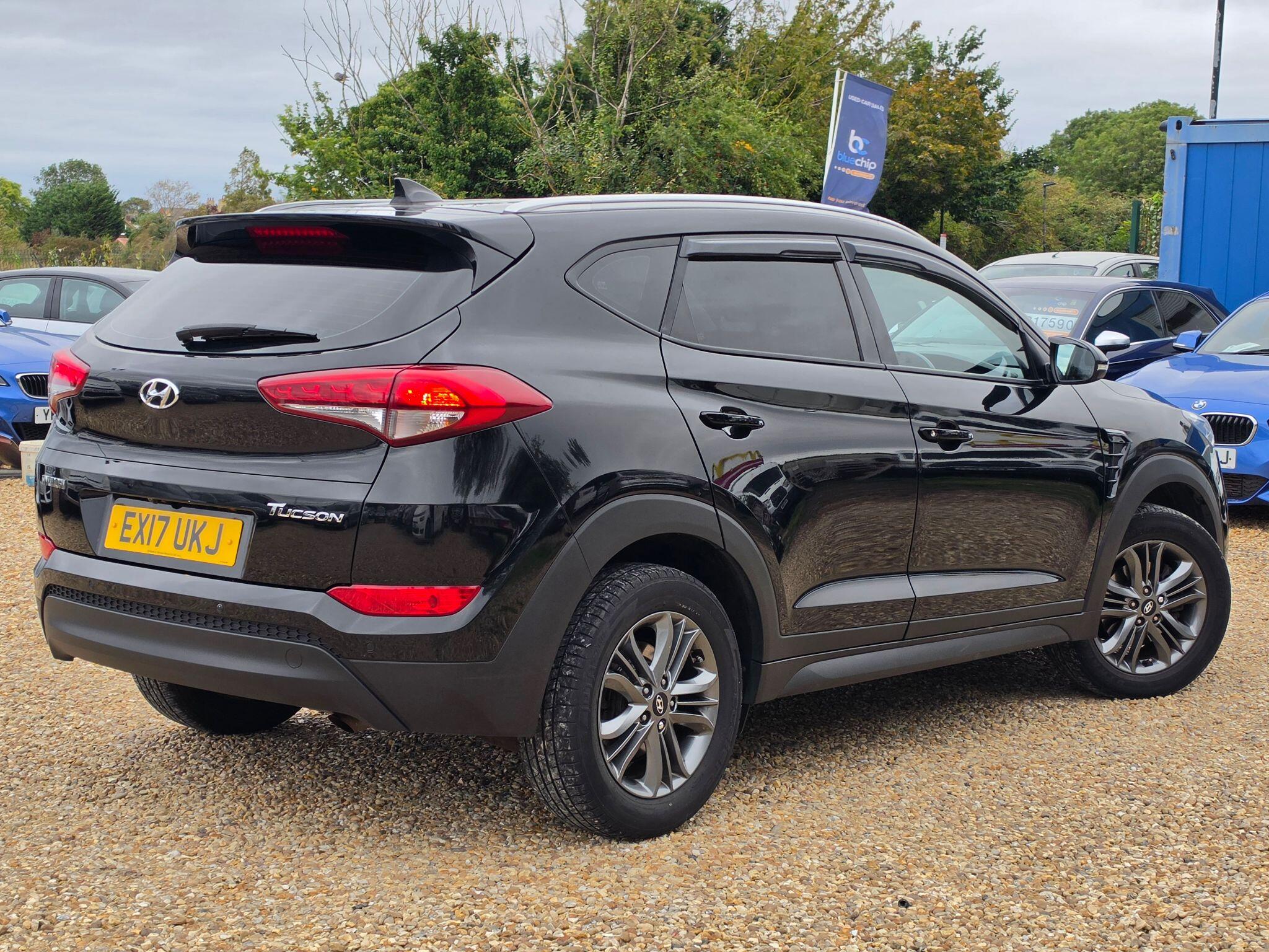 Hyundai Tucson view 3