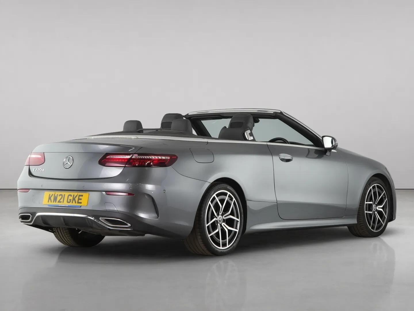 Mercedes-Benz E-Class view 9