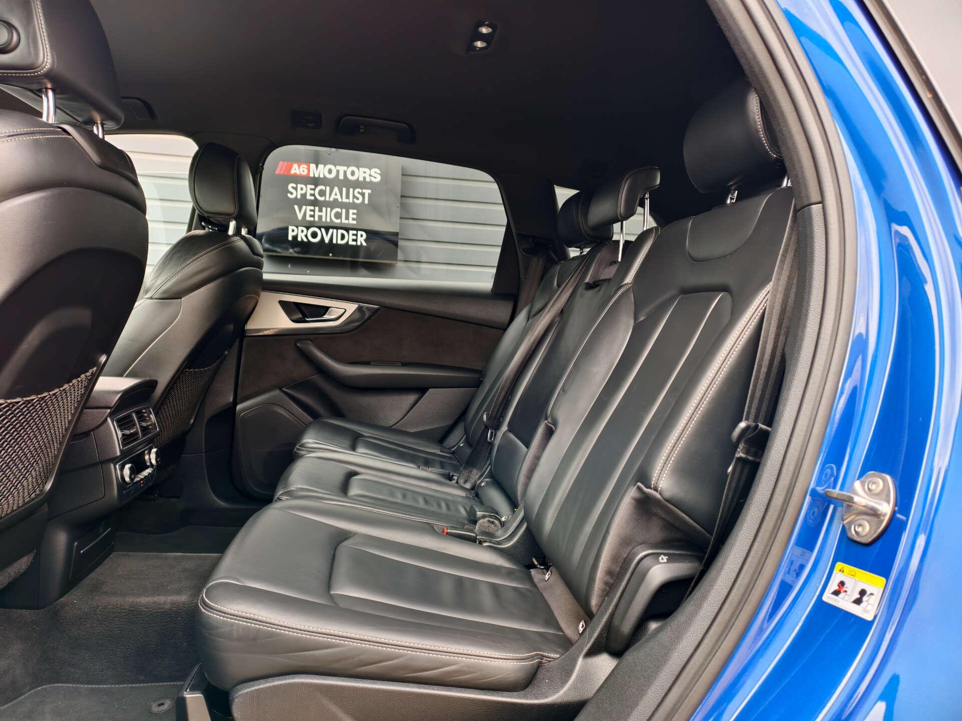Audi SQ7 view 27