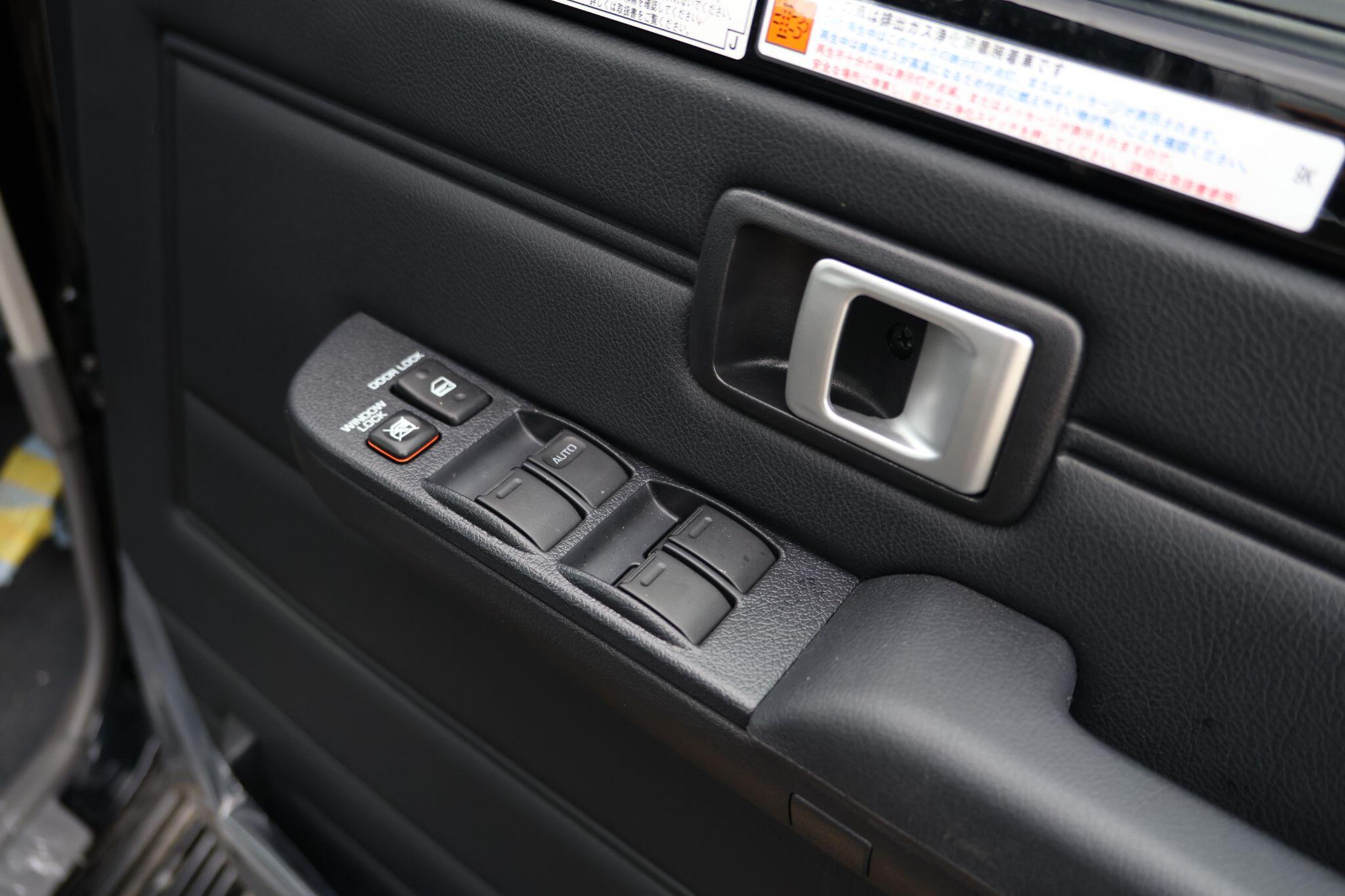 Toyota Land Cruiser view 42