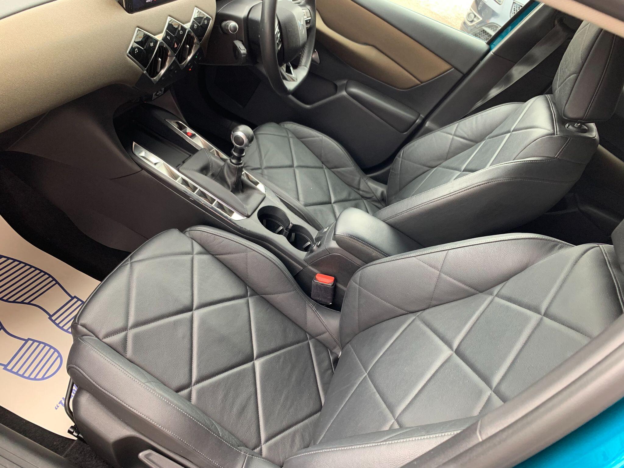 DS Automobiles DS 3 Crossback view 23