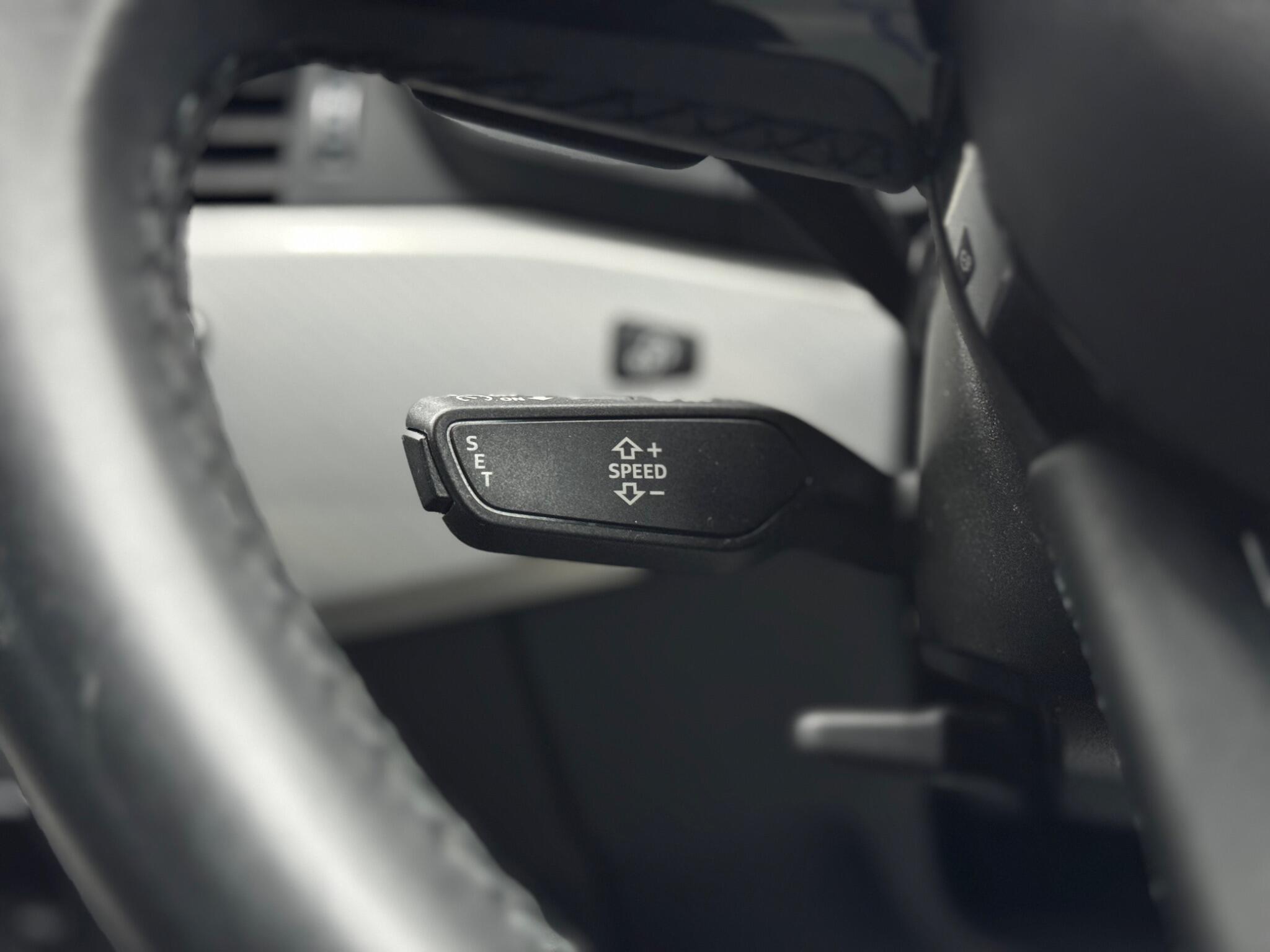 Audi A4 view 21