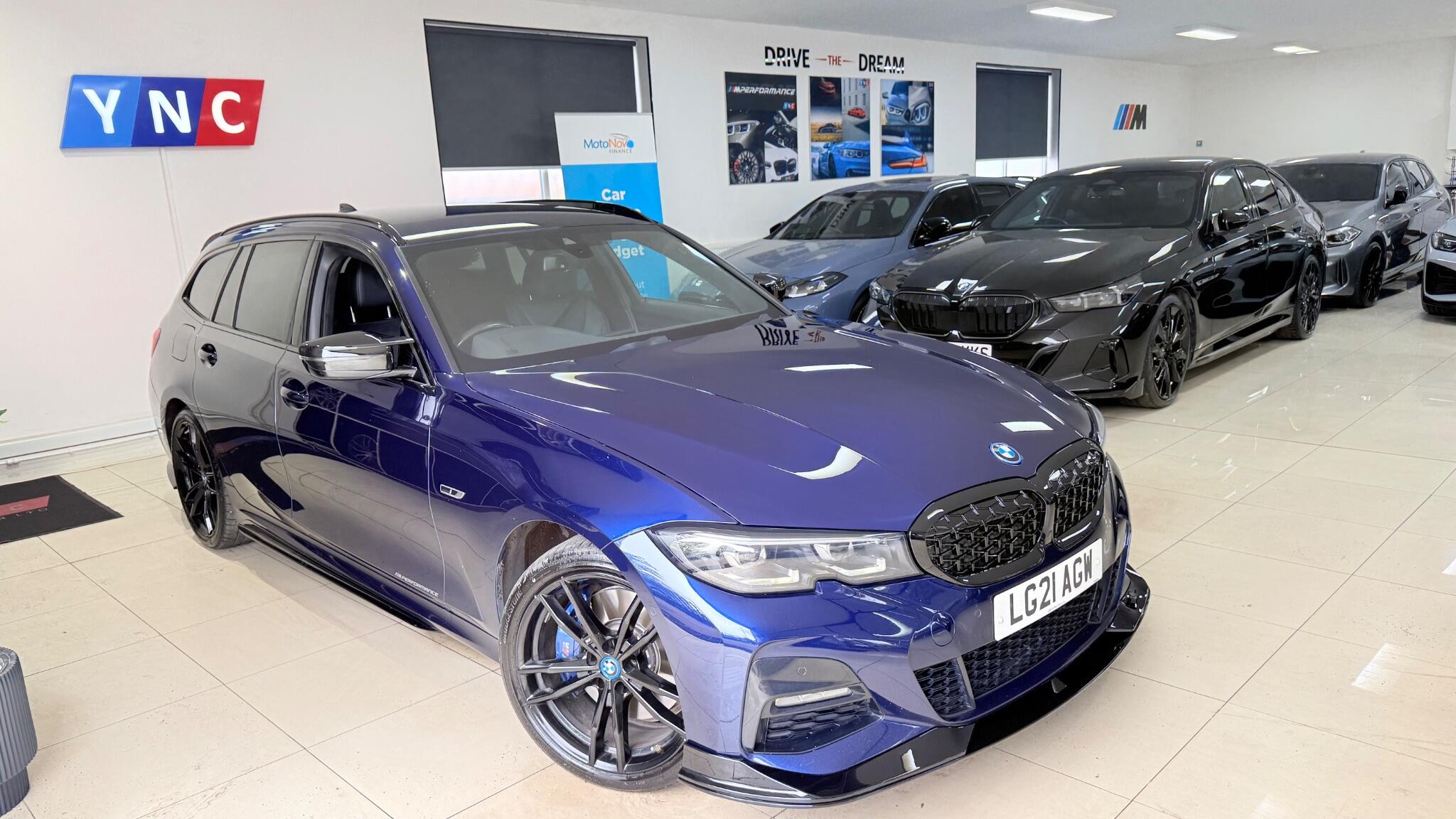 BMW 3 Series view 5