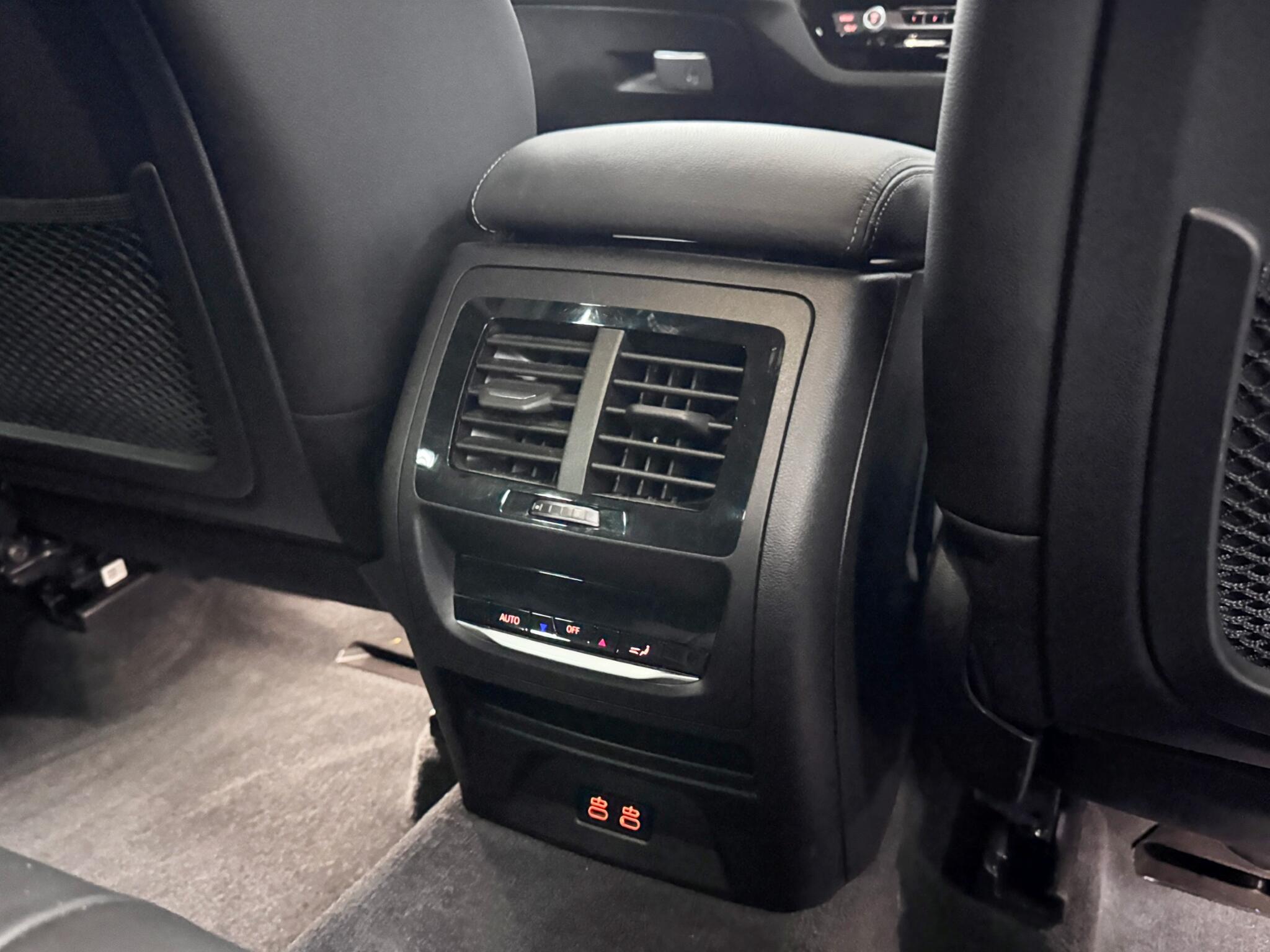 BMW X3 view 24