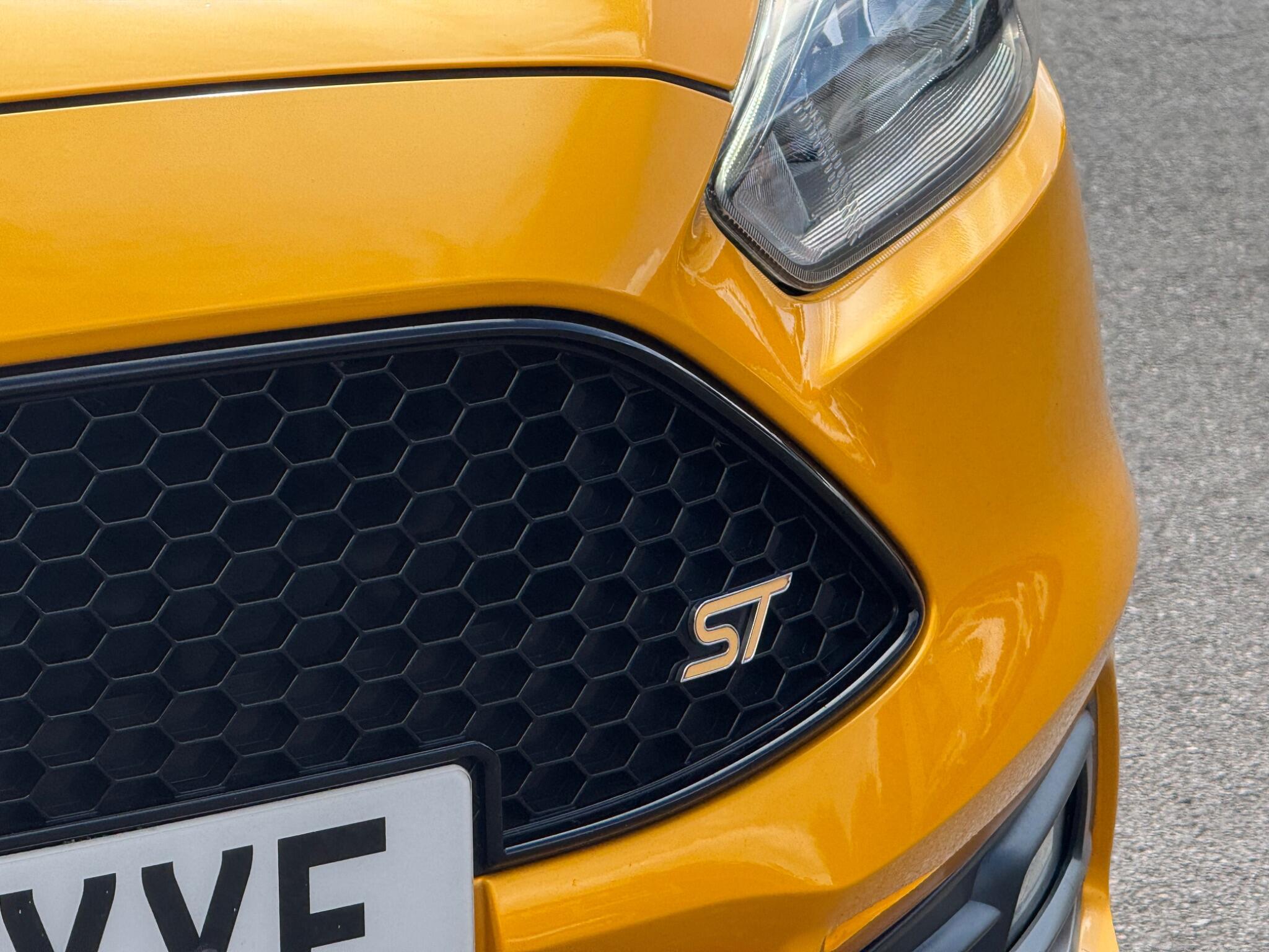 Ford Focus view 33