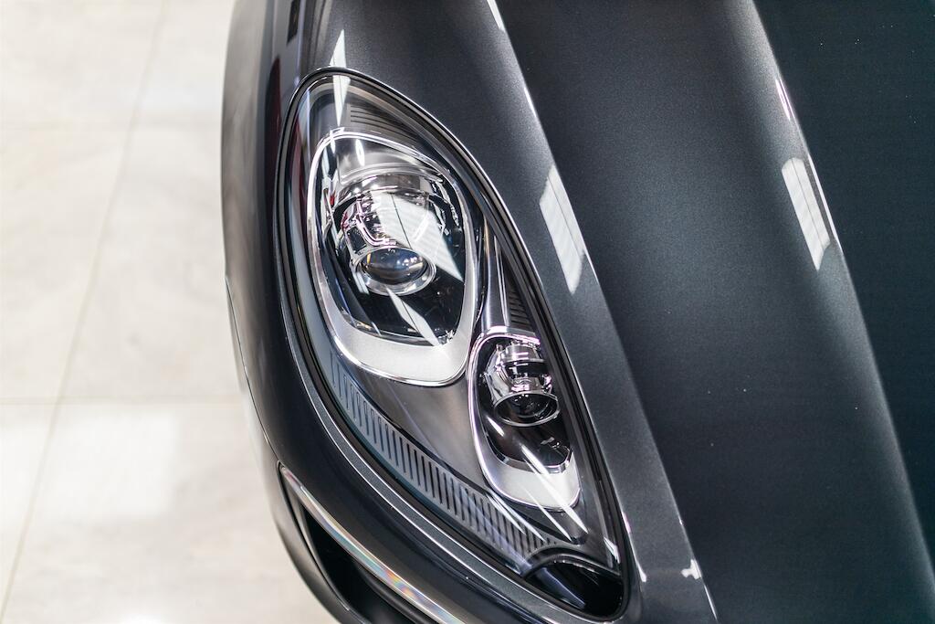 Porsche Macan view 5