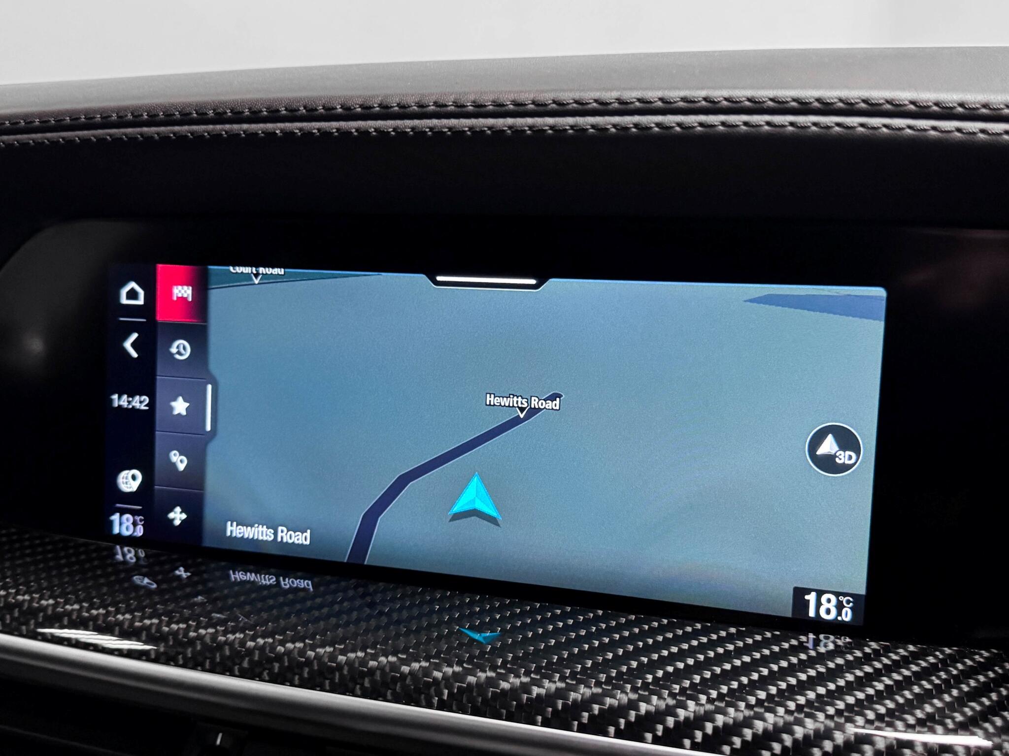 Alfa Romeo Stelvio view 43