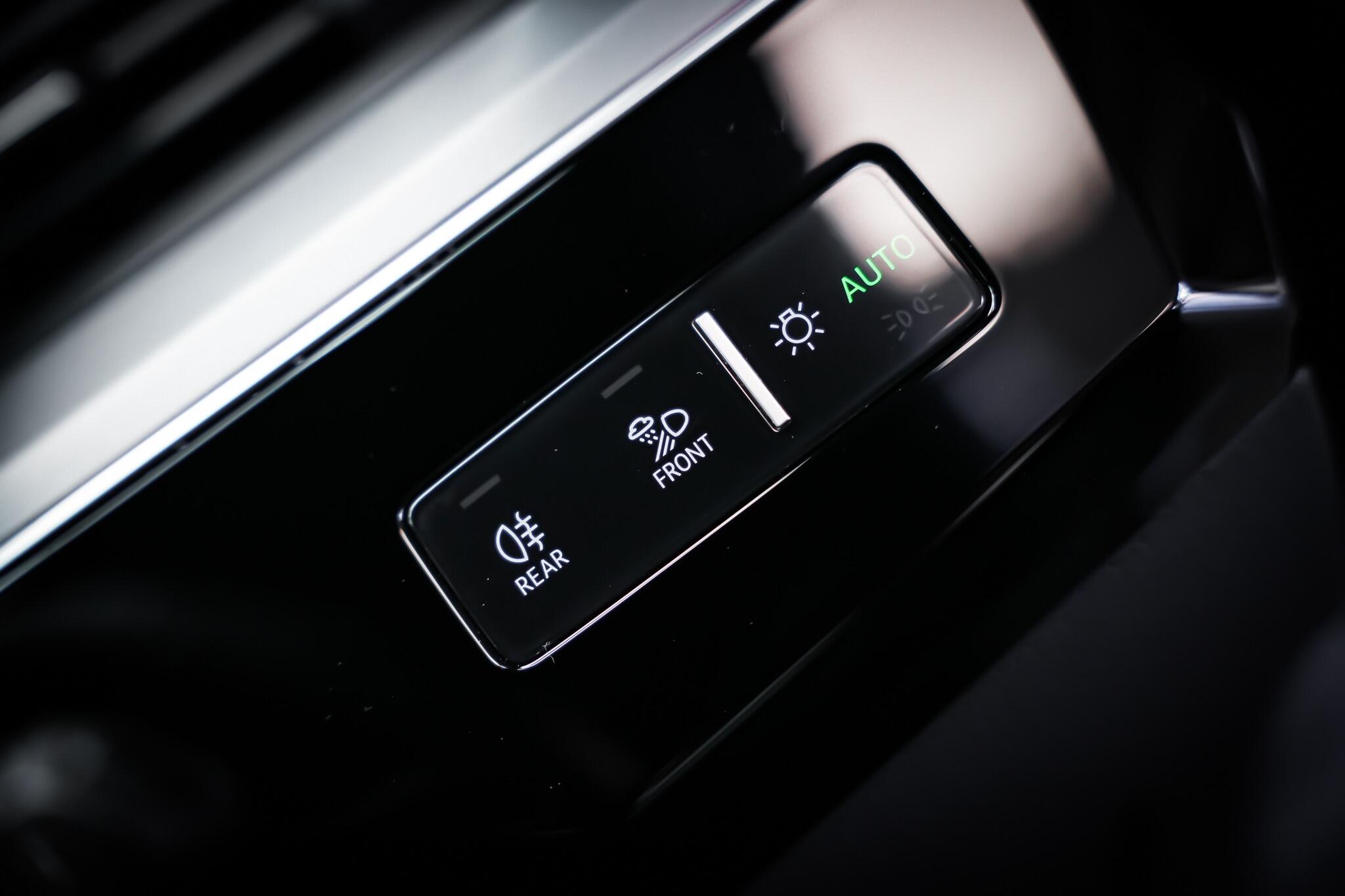 Audi E-Tron view 49