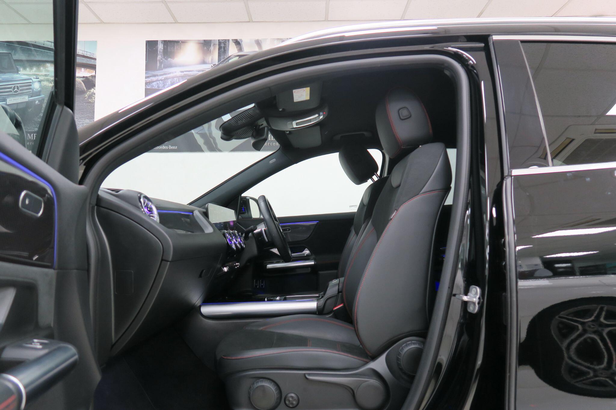 Mercedes-Benz Gla view 9