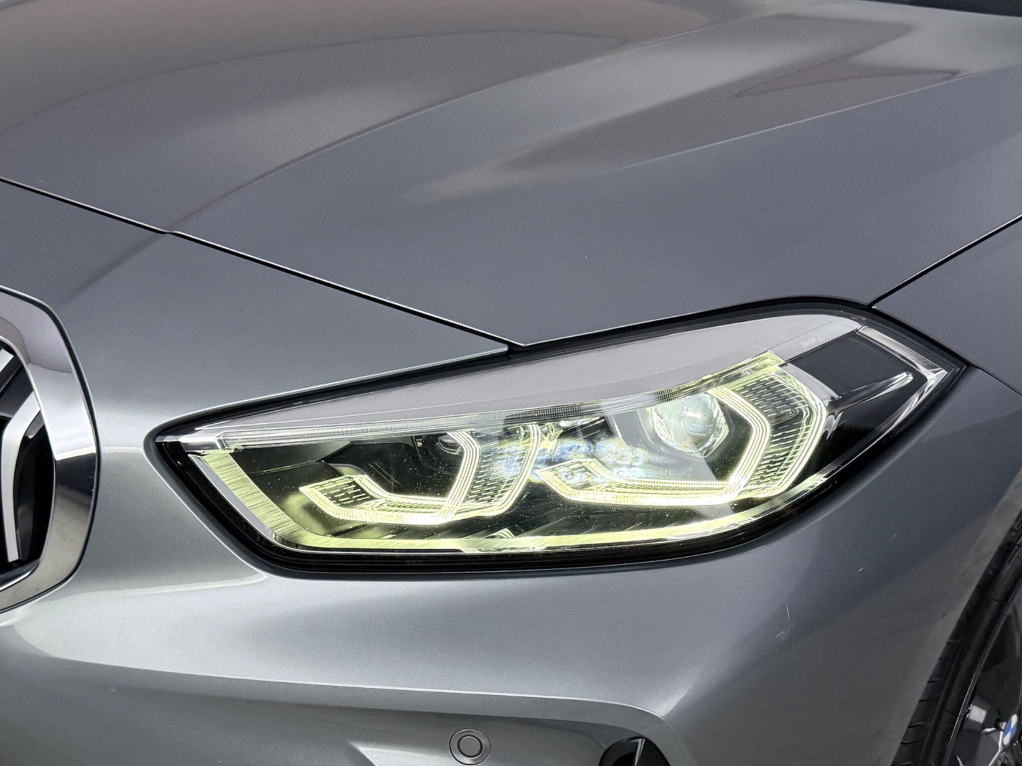 BMW 1 Series view 11