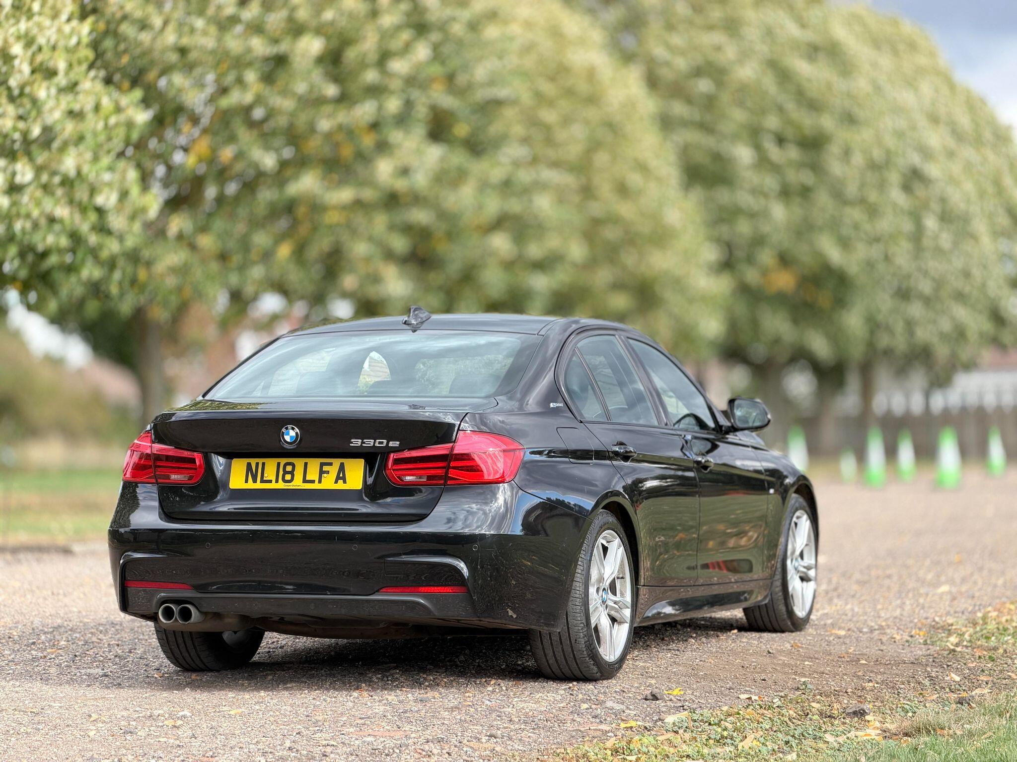 BMW 3 Series view 8