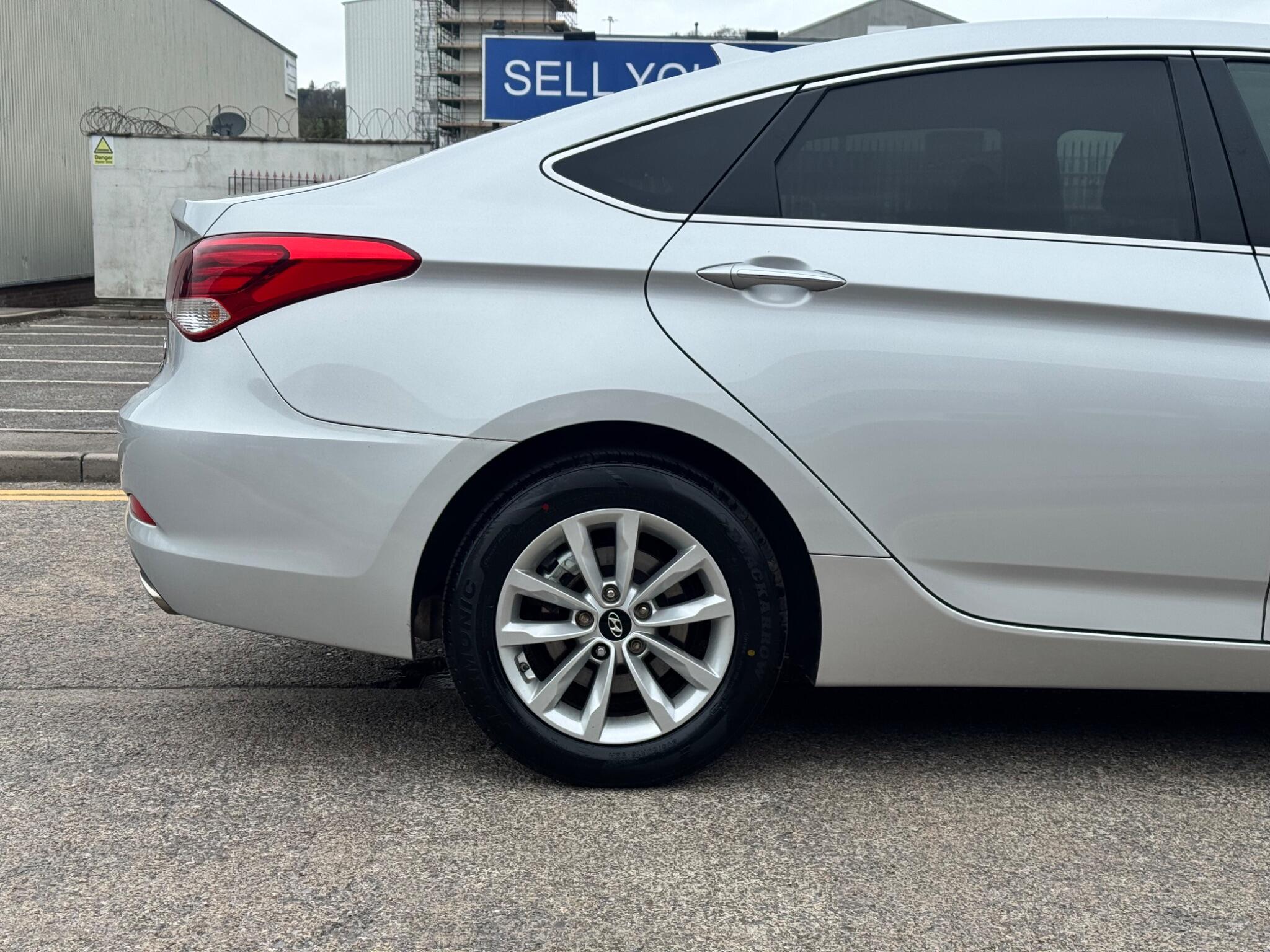 Hyundai i40 view 35