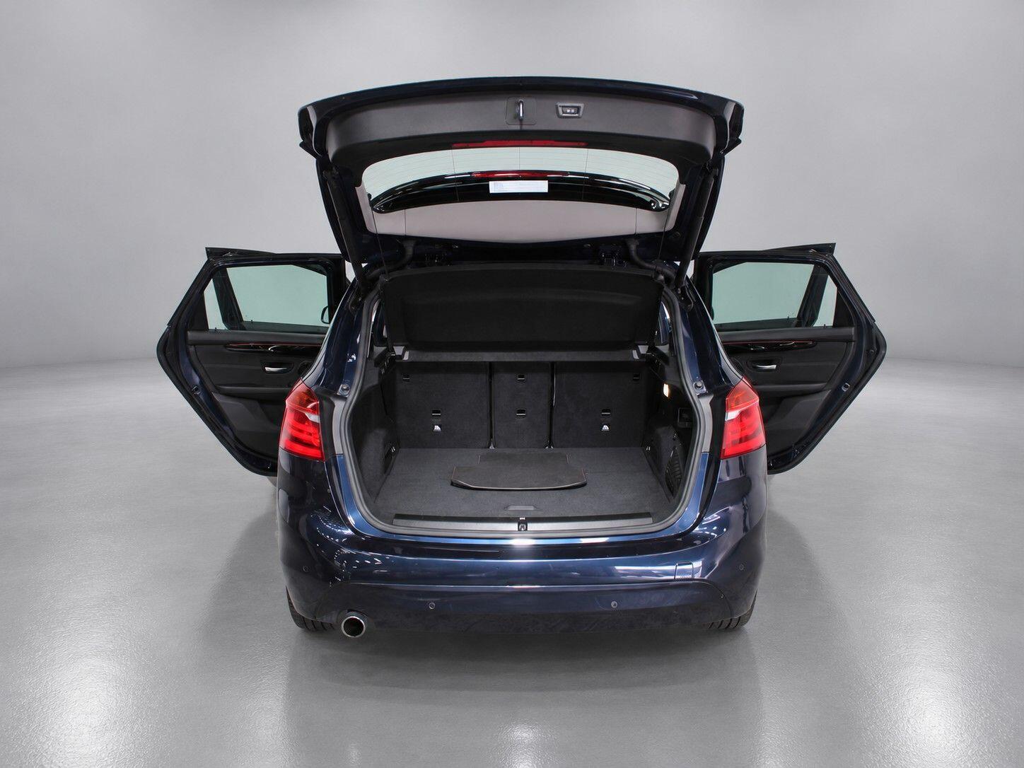 BMW 2 Series view 22