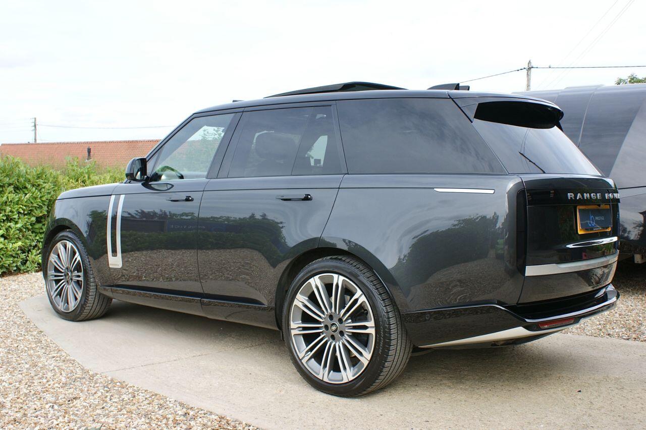 Land Rover Range Rover view 17