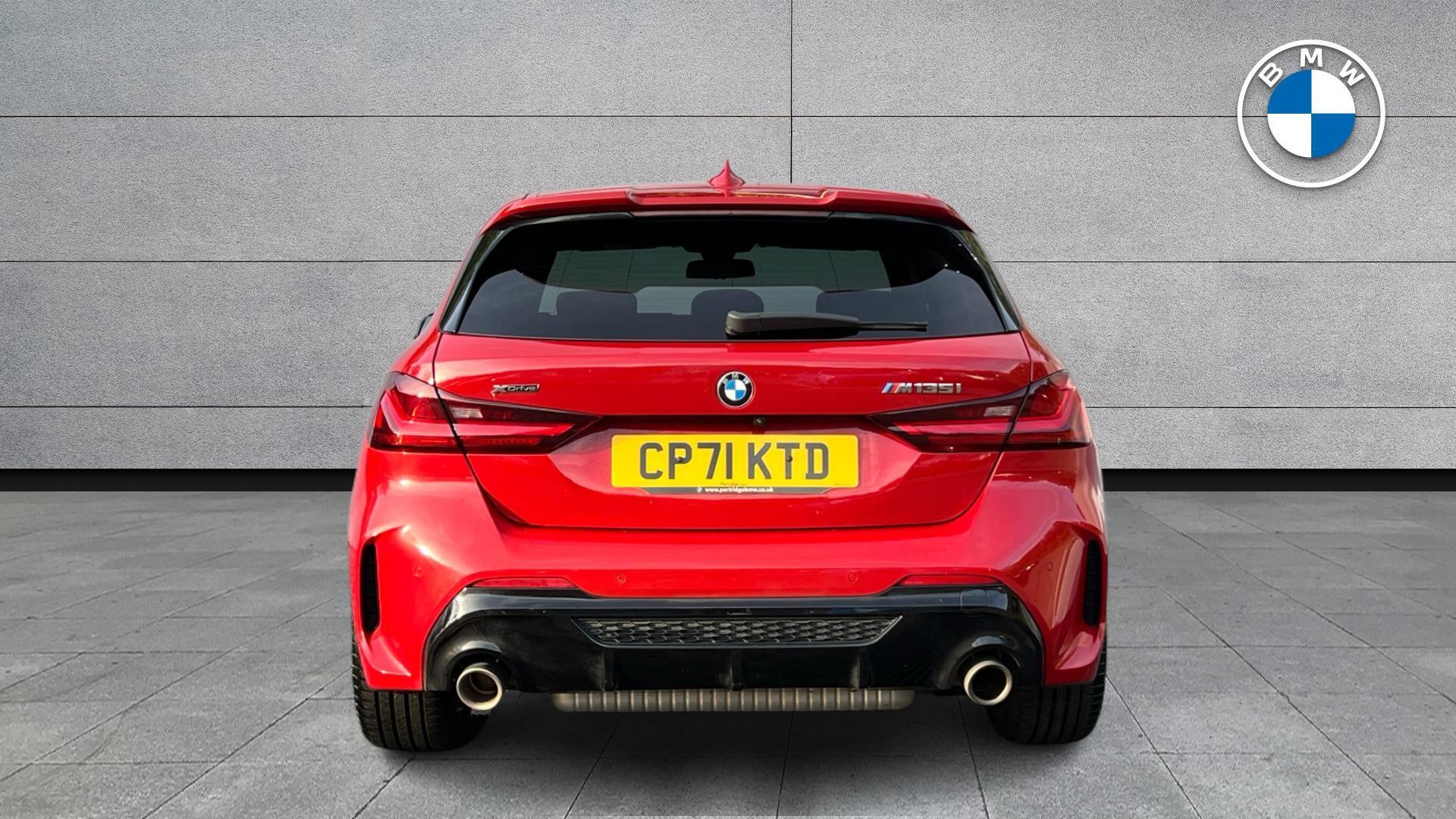 BMW 1 Series view 15
