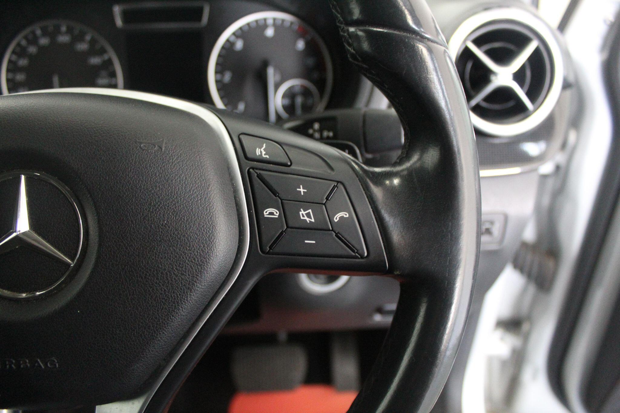 Mercedes-Benz B-Class view 44