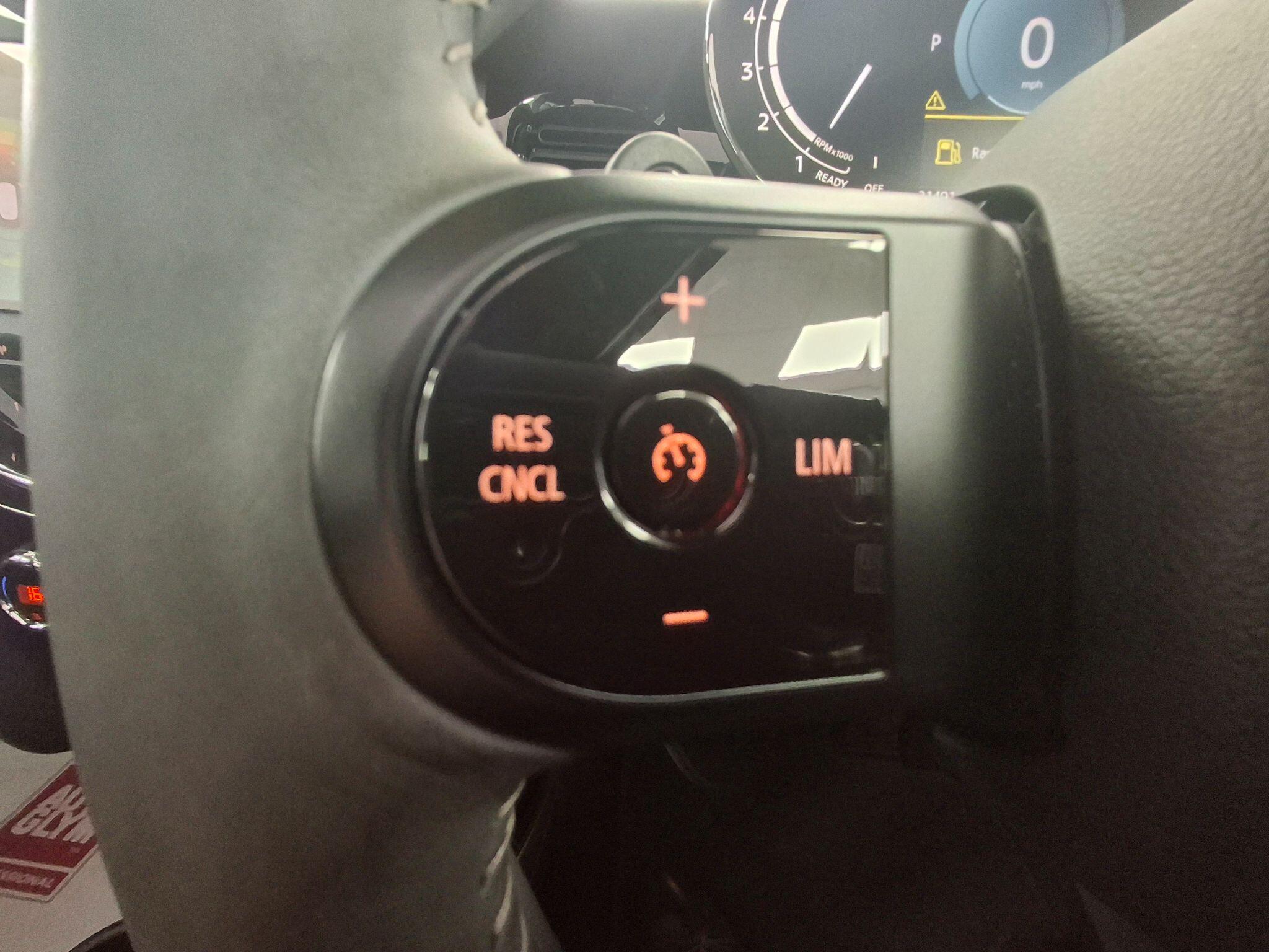 Mini Hatch view 26