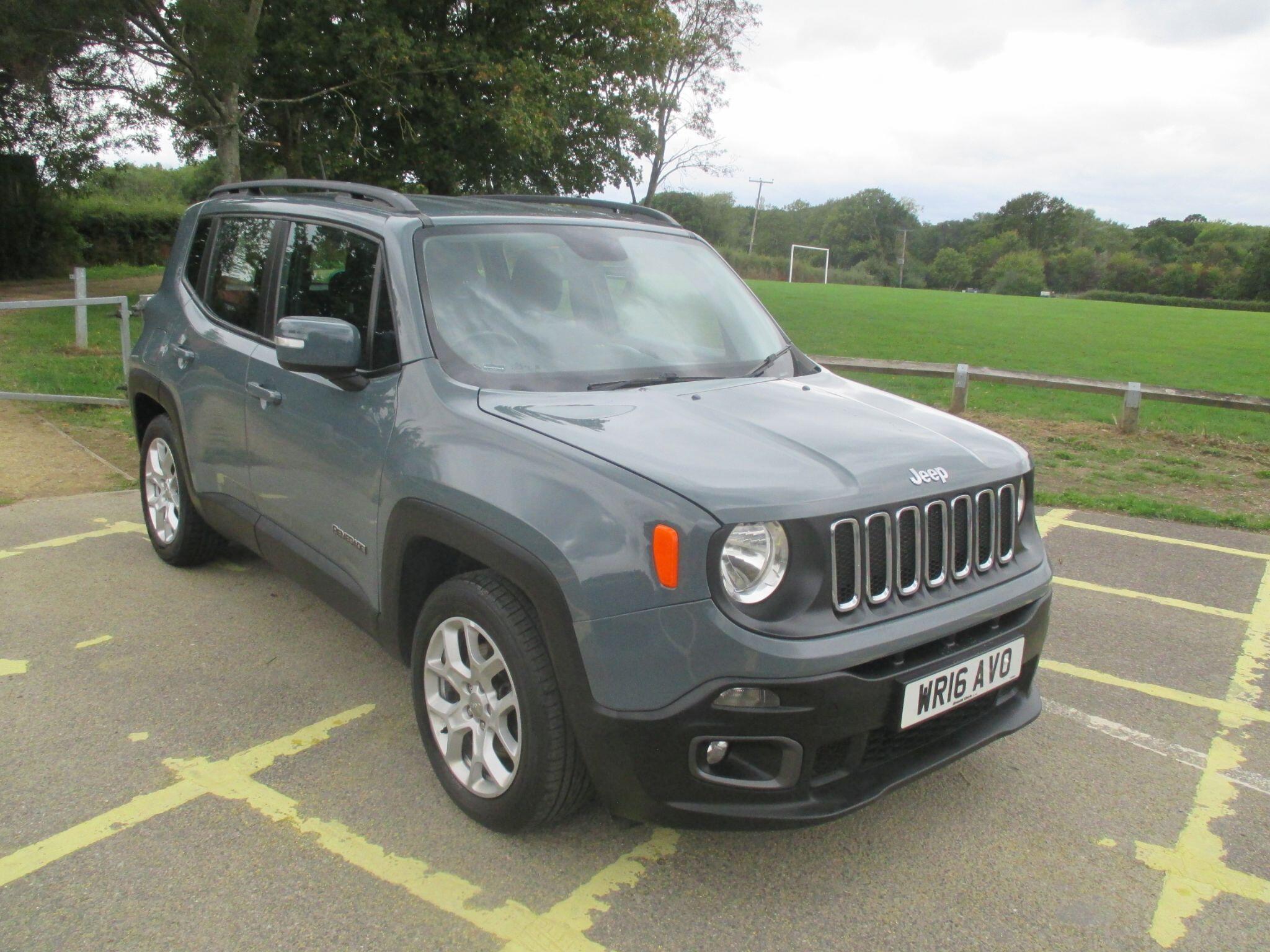 Jeep Renegade view 5