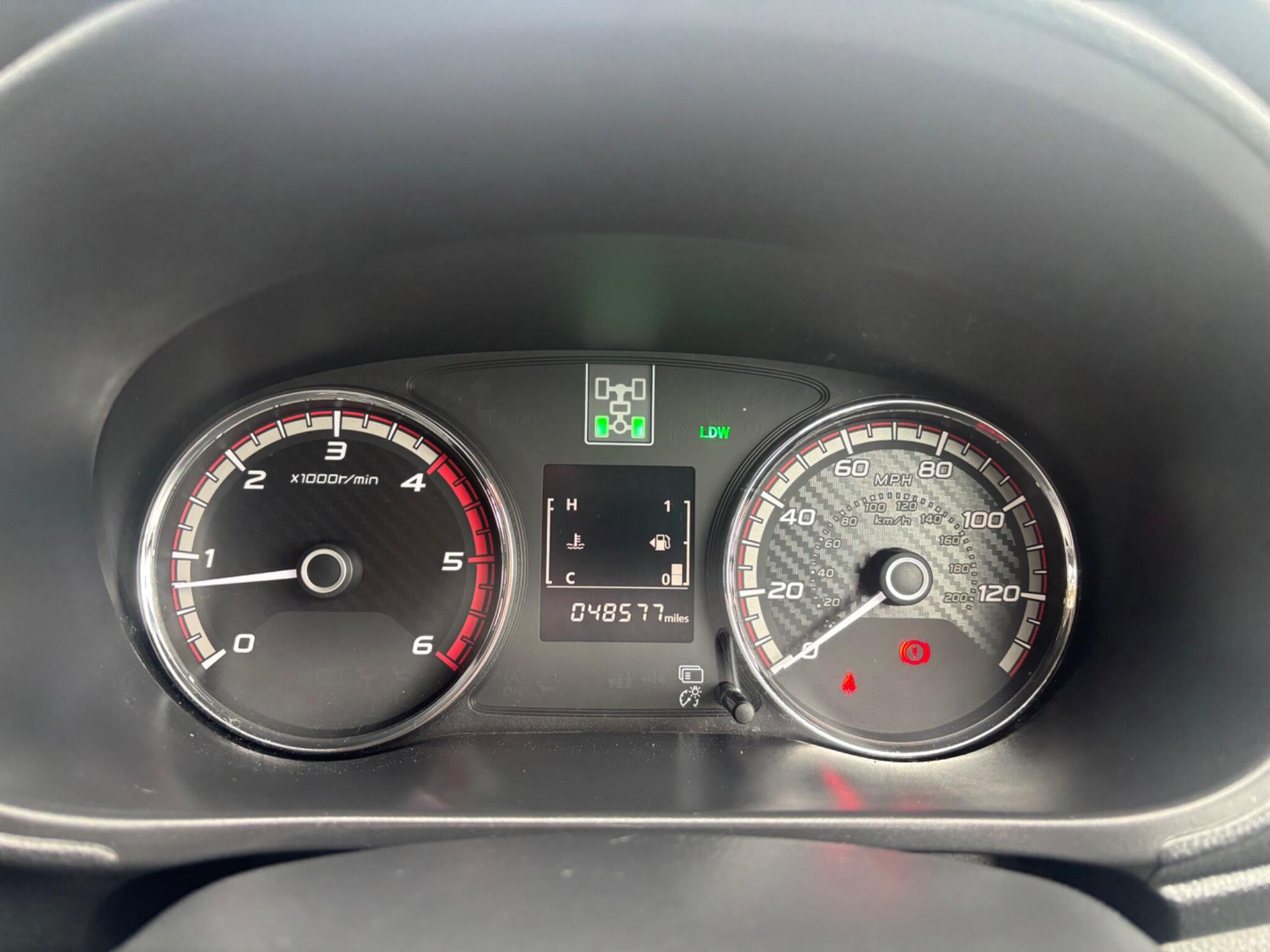 Mitsubishi L200 view 16