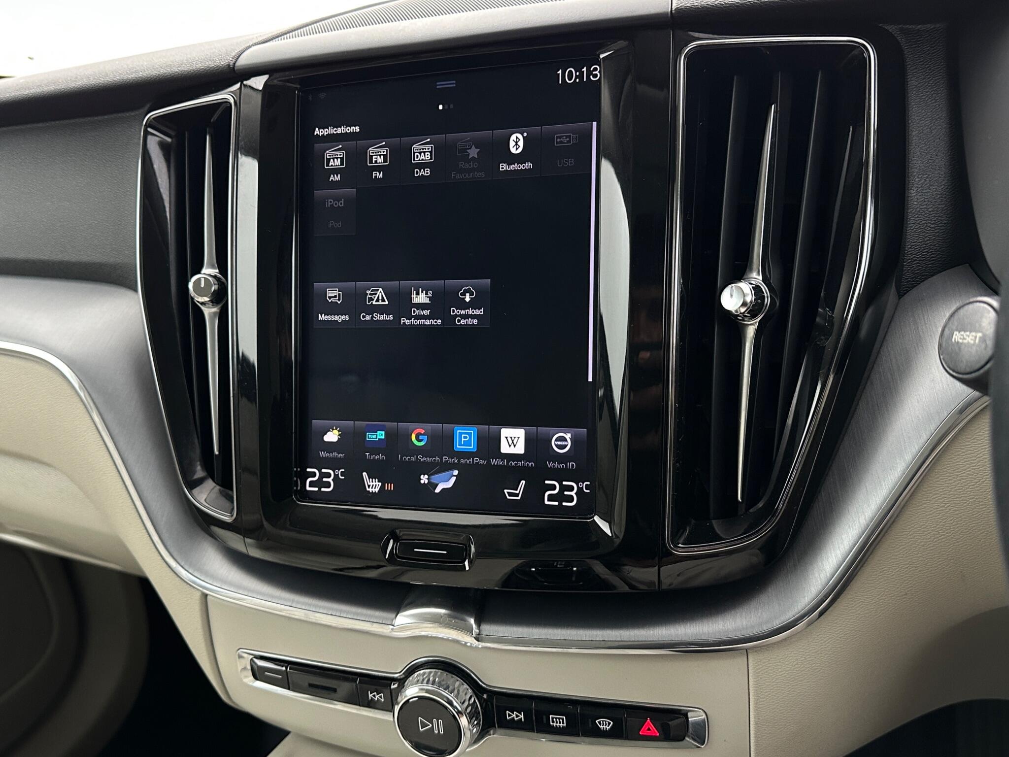 Volvo XC60 view 24
