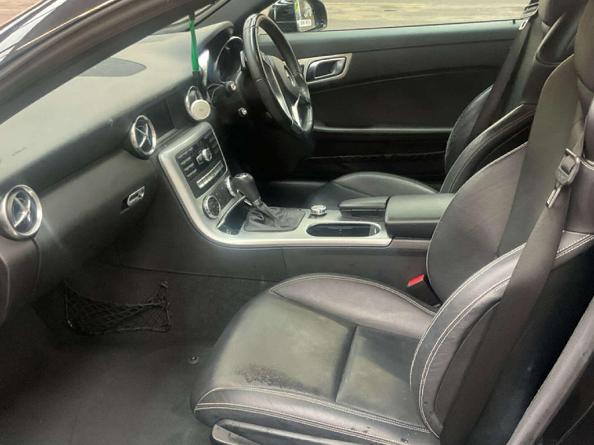 Mercedes-Benz SLK view 4