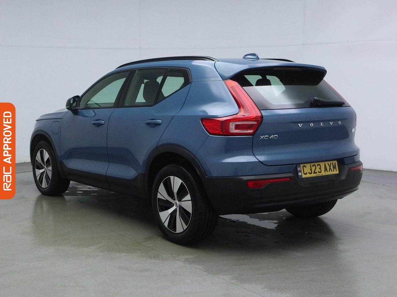 Volvo XC40 view 5