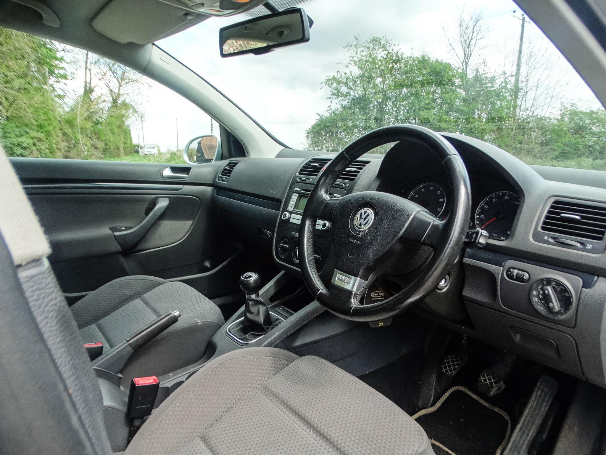 Volkswagen Golf view 19