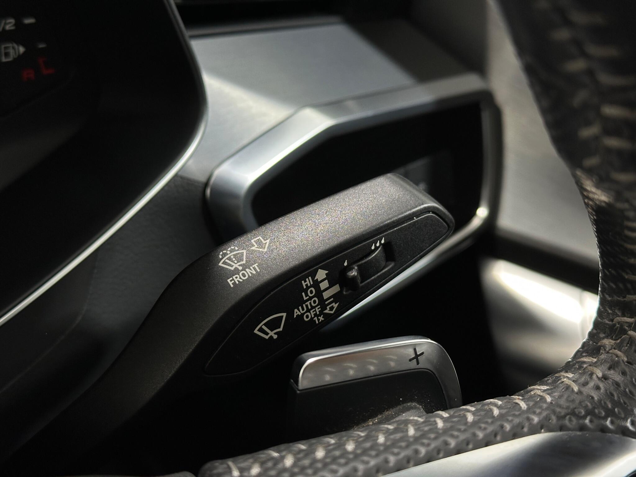 Audi A6 Saloon view 17
