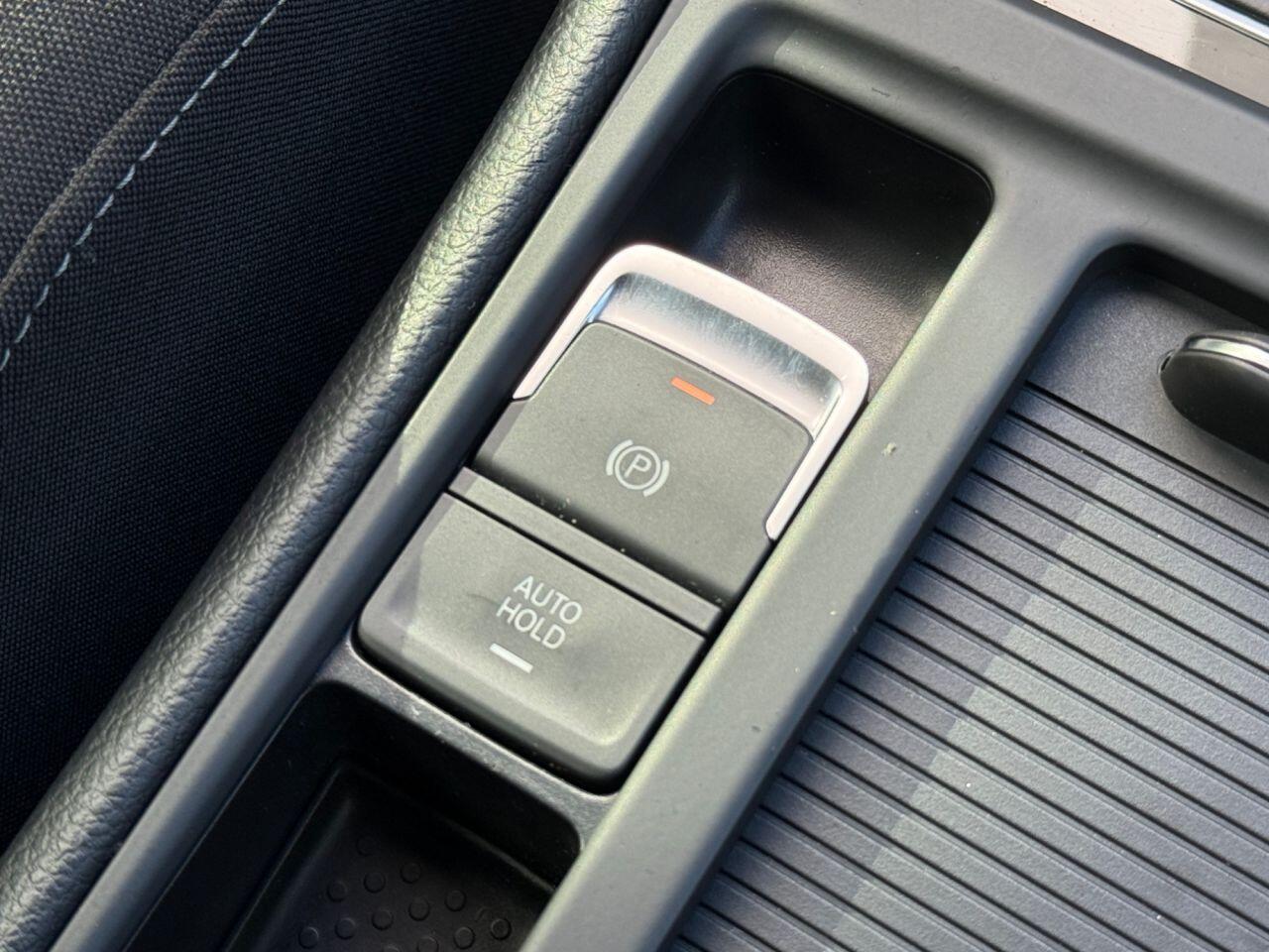 Volkswagen Golf view 35