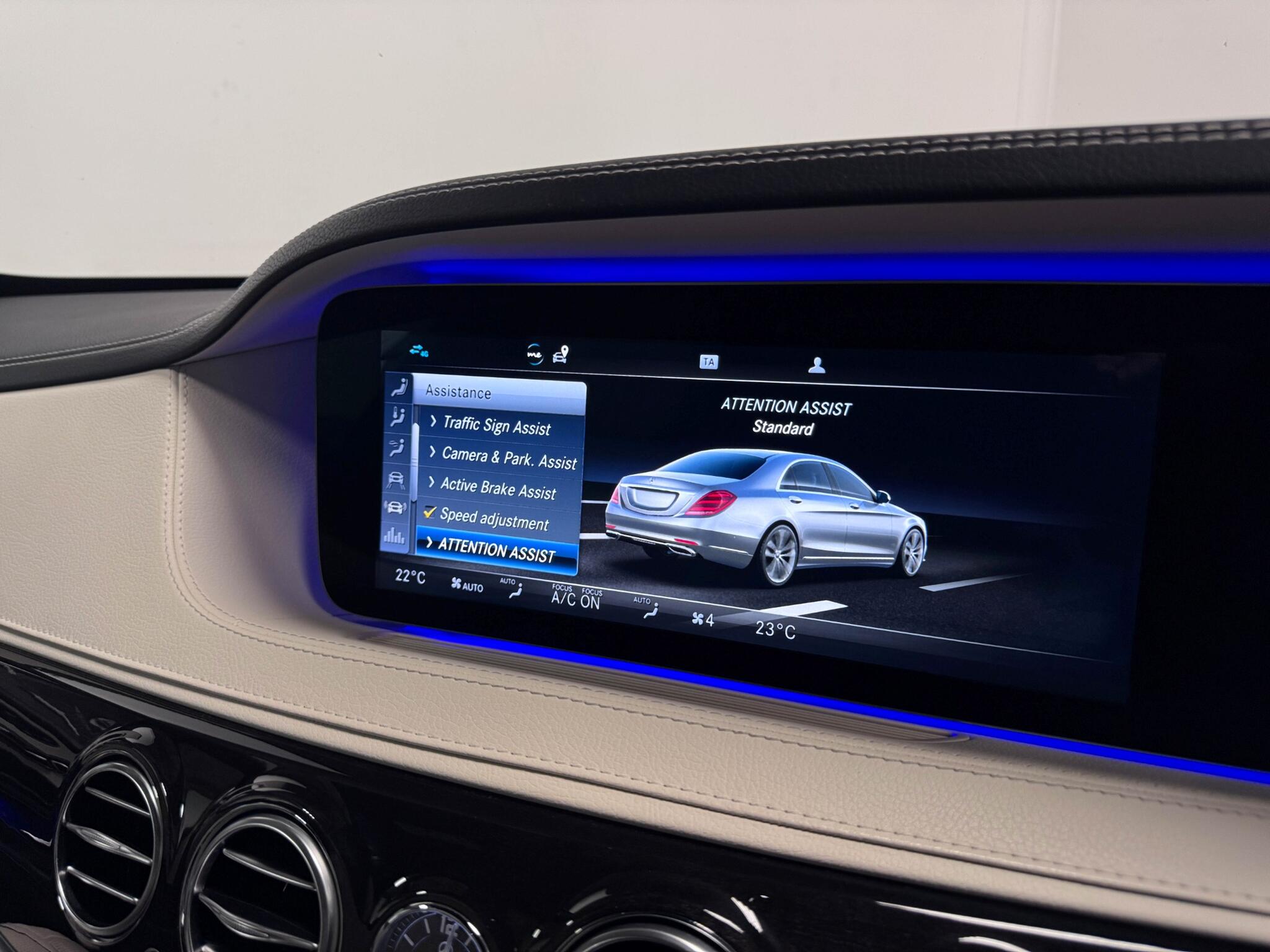 Mercedes-Benz S Class view 59