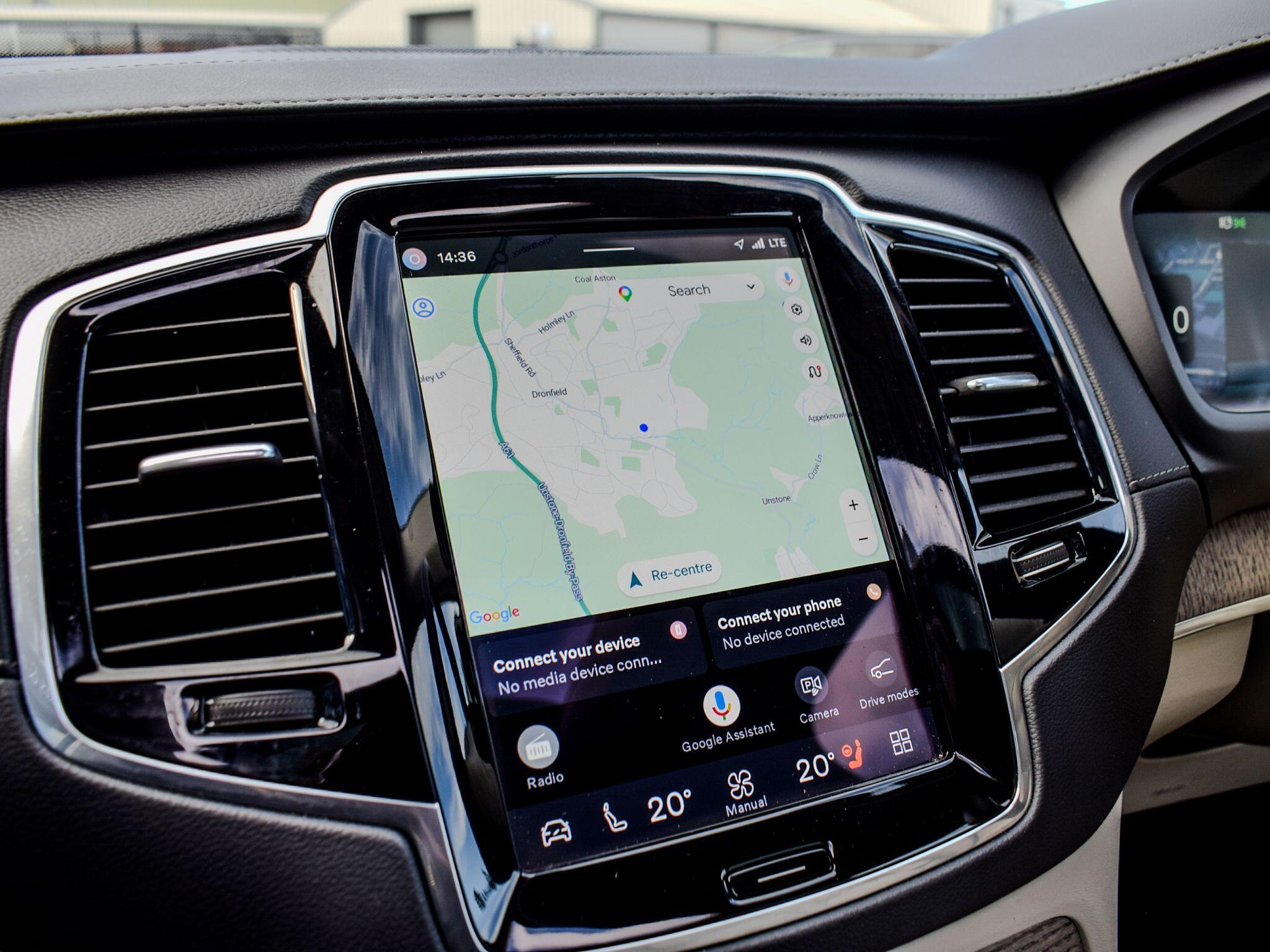Volvo XC90 view 19