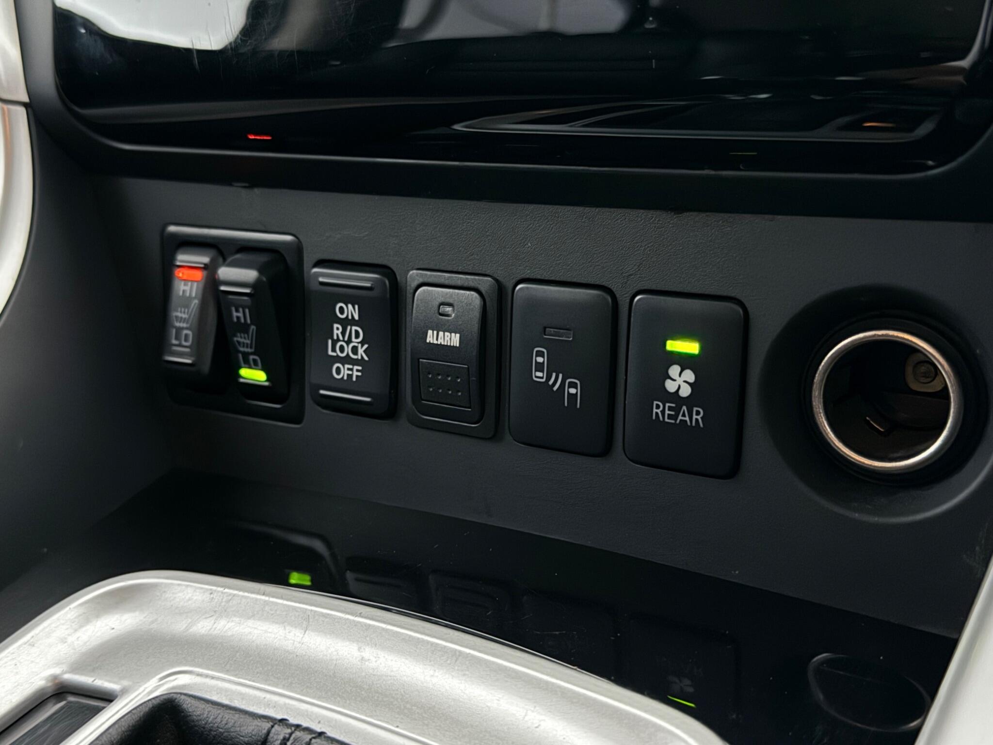 Mitsubishi Shogun Sport view 20