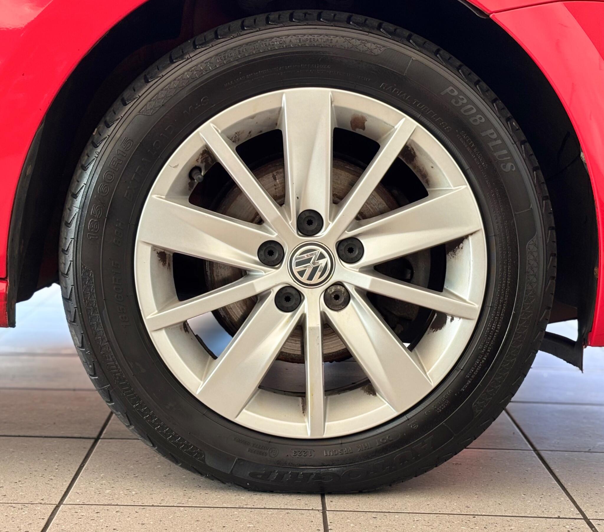Volkswagen Polo view 16
