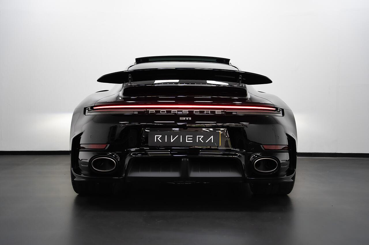 Porsche 911 view 35