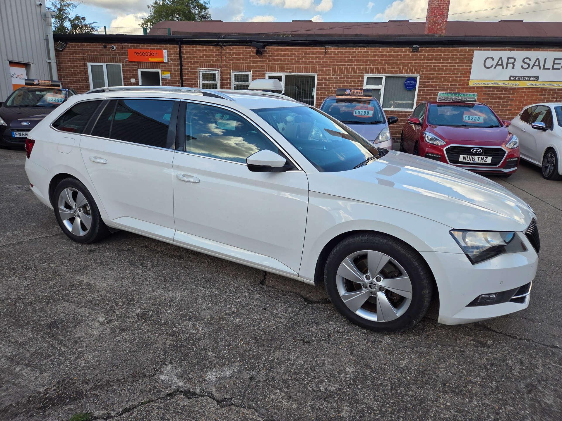 Skoda Superb view 8