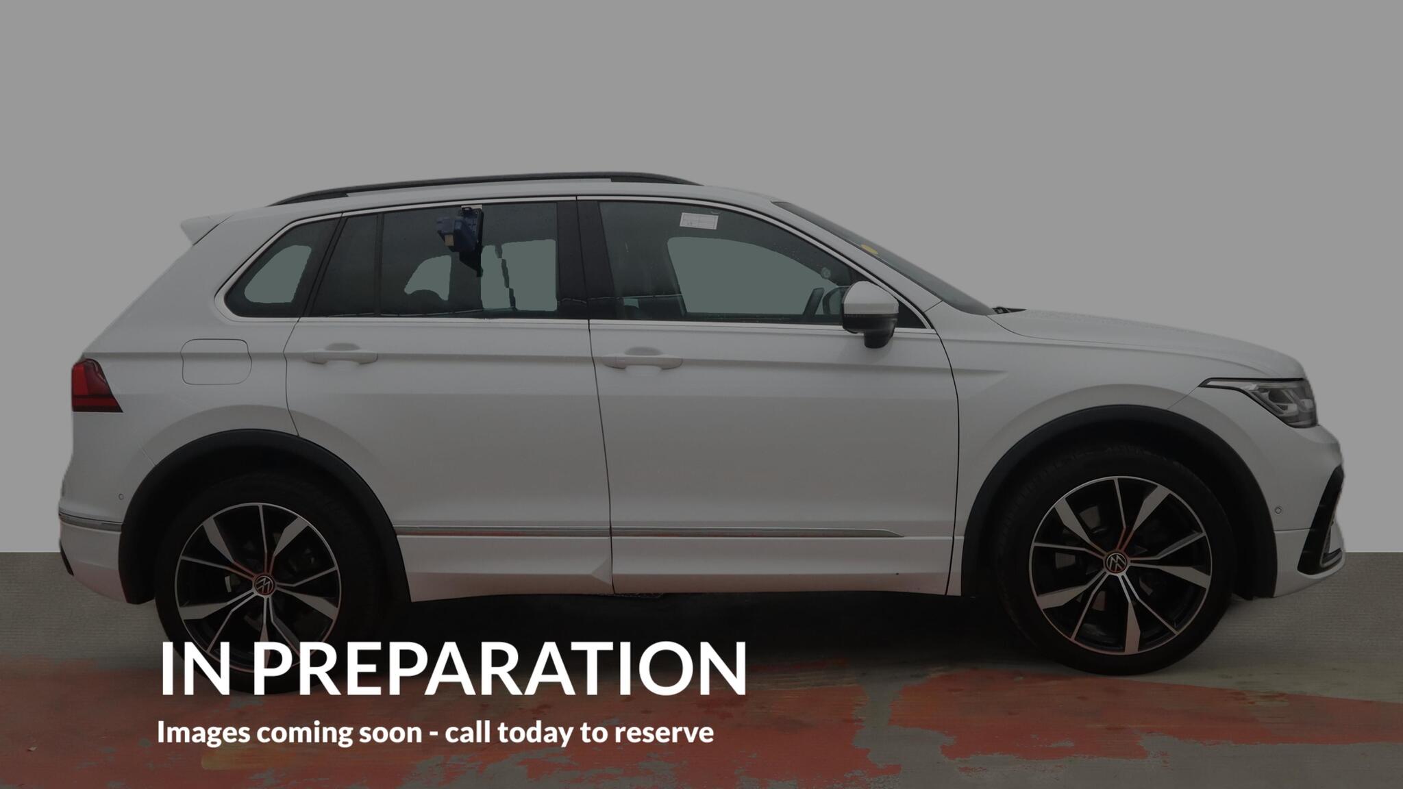 Volkswagen Tiguan view 5